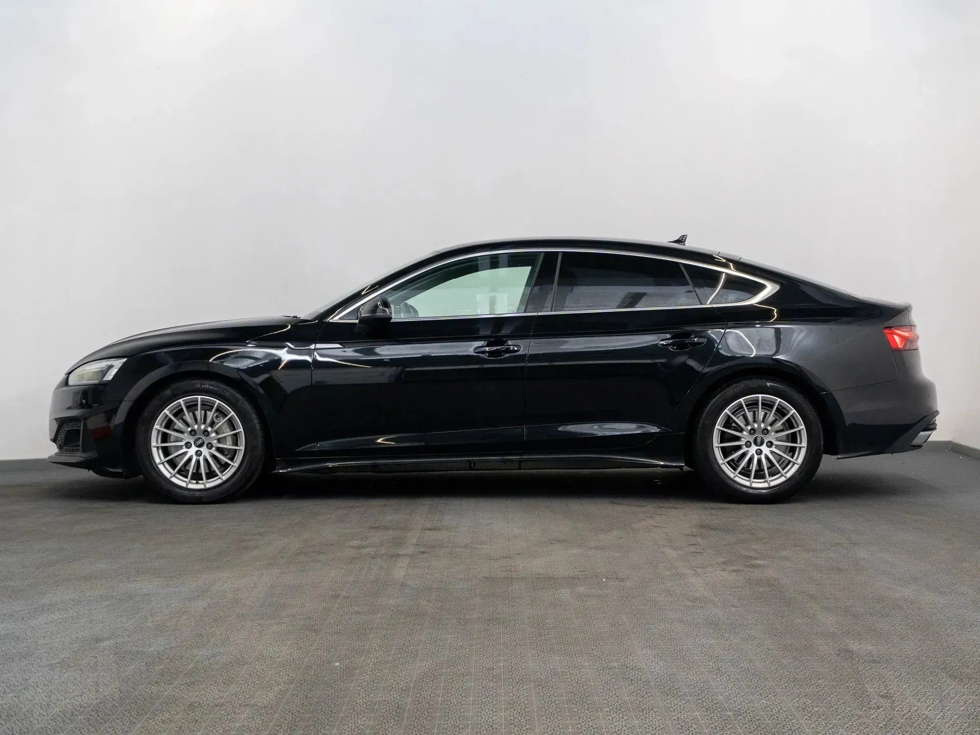 Audi A5 2.0 Diesel 204 CP Negru - Samsaru's Car Outlet