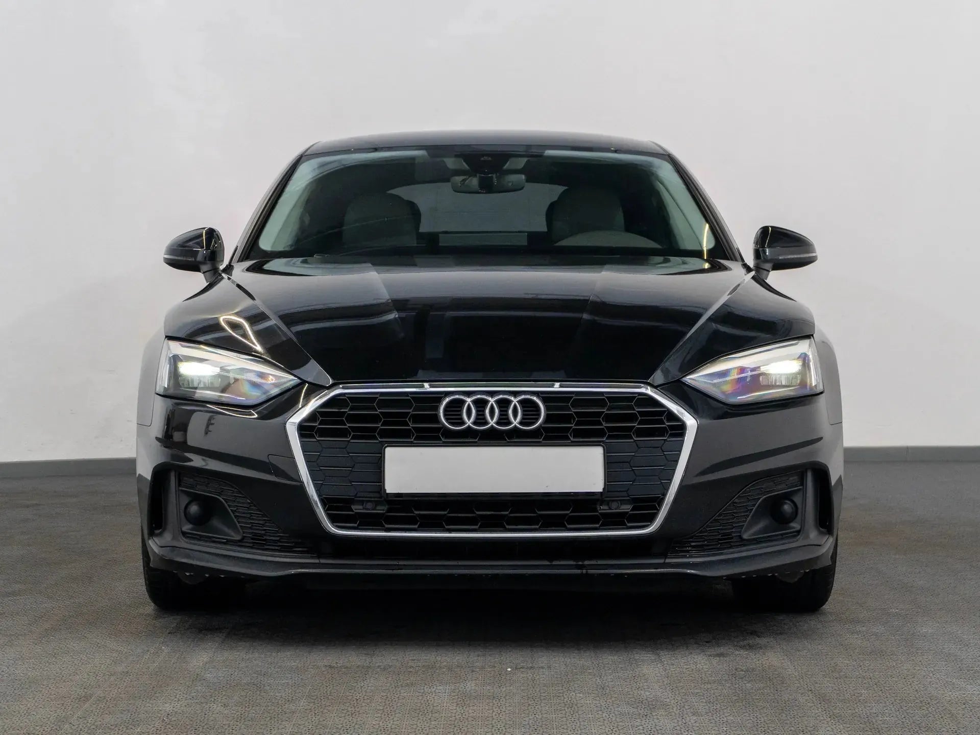 Audi A5 2.0 Diesel 204 CP Negru - Samsaru's Car Outlet