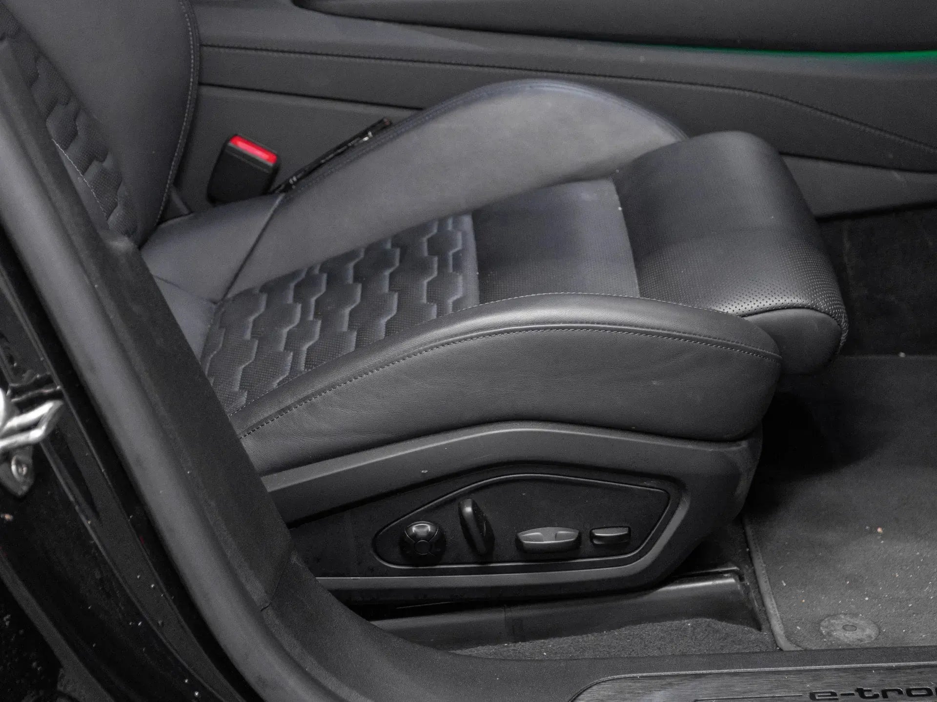 Audi e-tron GT quattro - Samsaru's Car Outlet