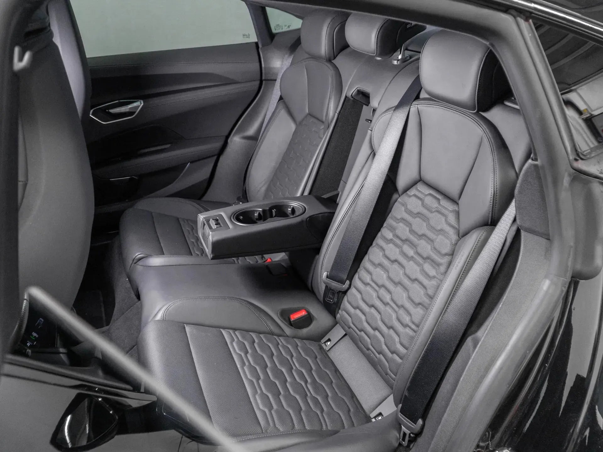 Audi e-tron GT quattro - Samsaru's Car Outlet