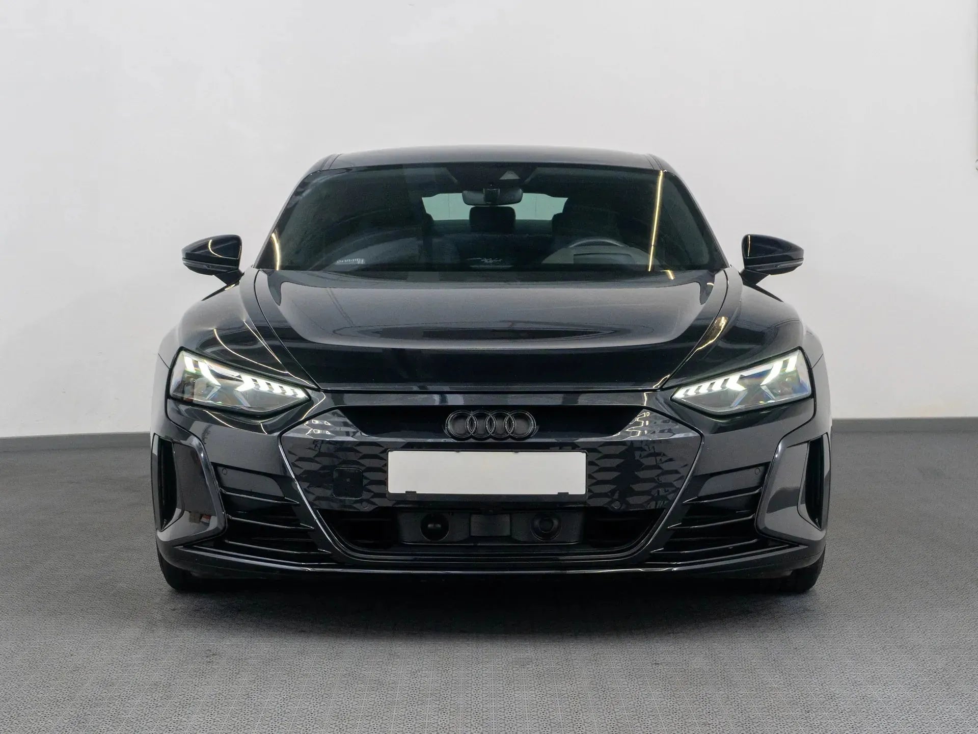 Audi e-tron GT quattro - Samsaru's Car Outlet