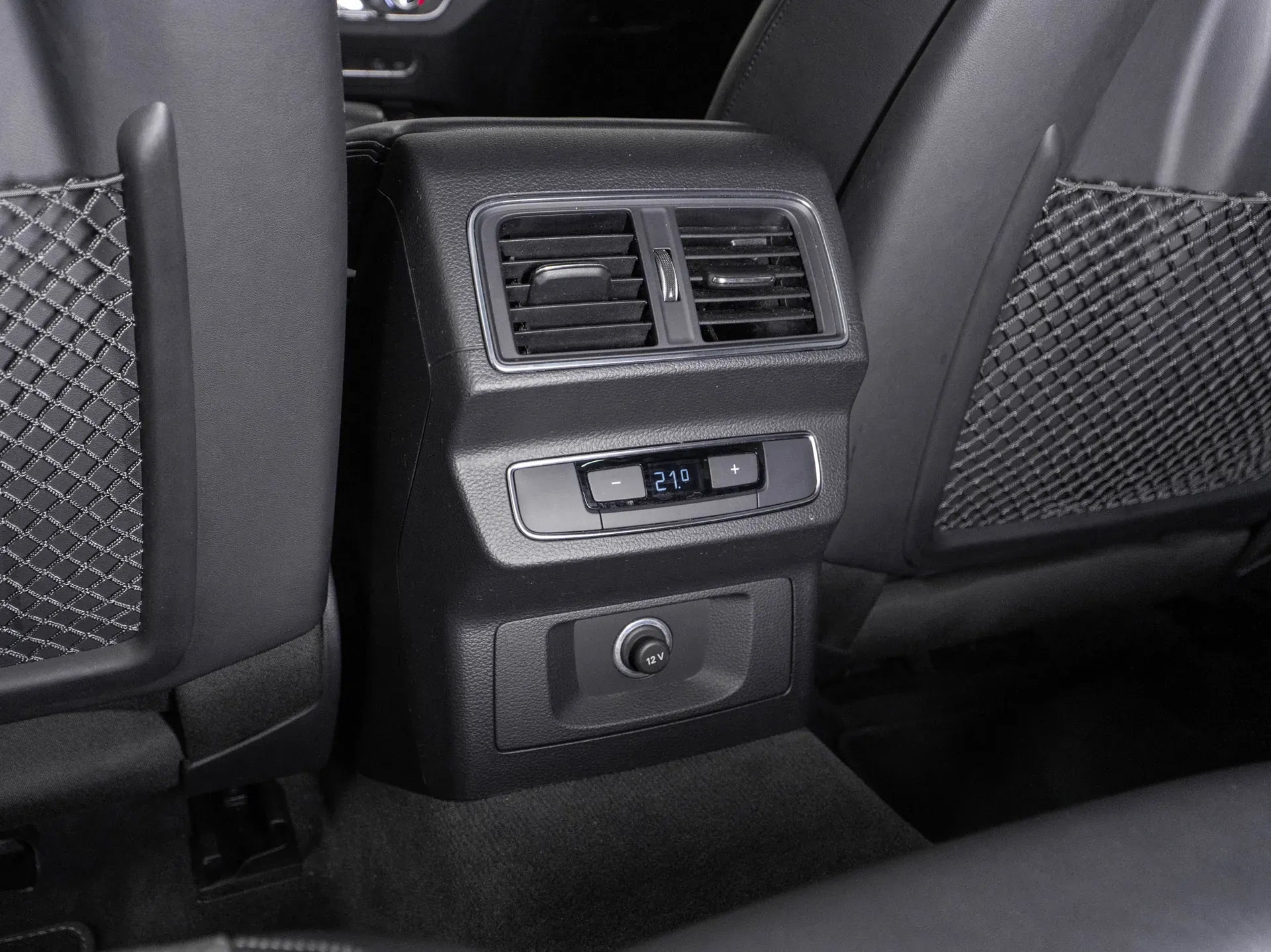 Audi Q5 2.0 Benzina 245 CP Albastru - Samsaru's Car Outlet
