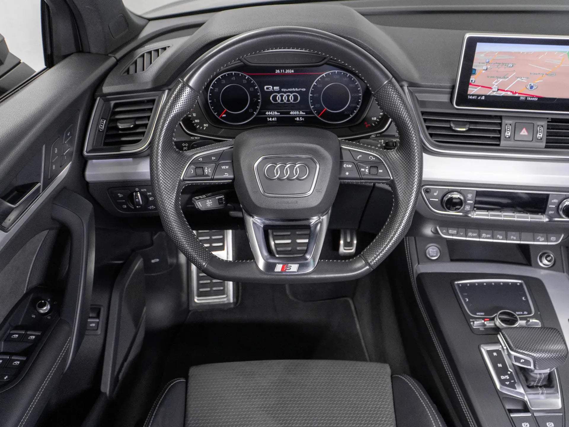 Audi Q5 2.0 Benzina 245 CP Albastru - Samsaru's Car Outlet