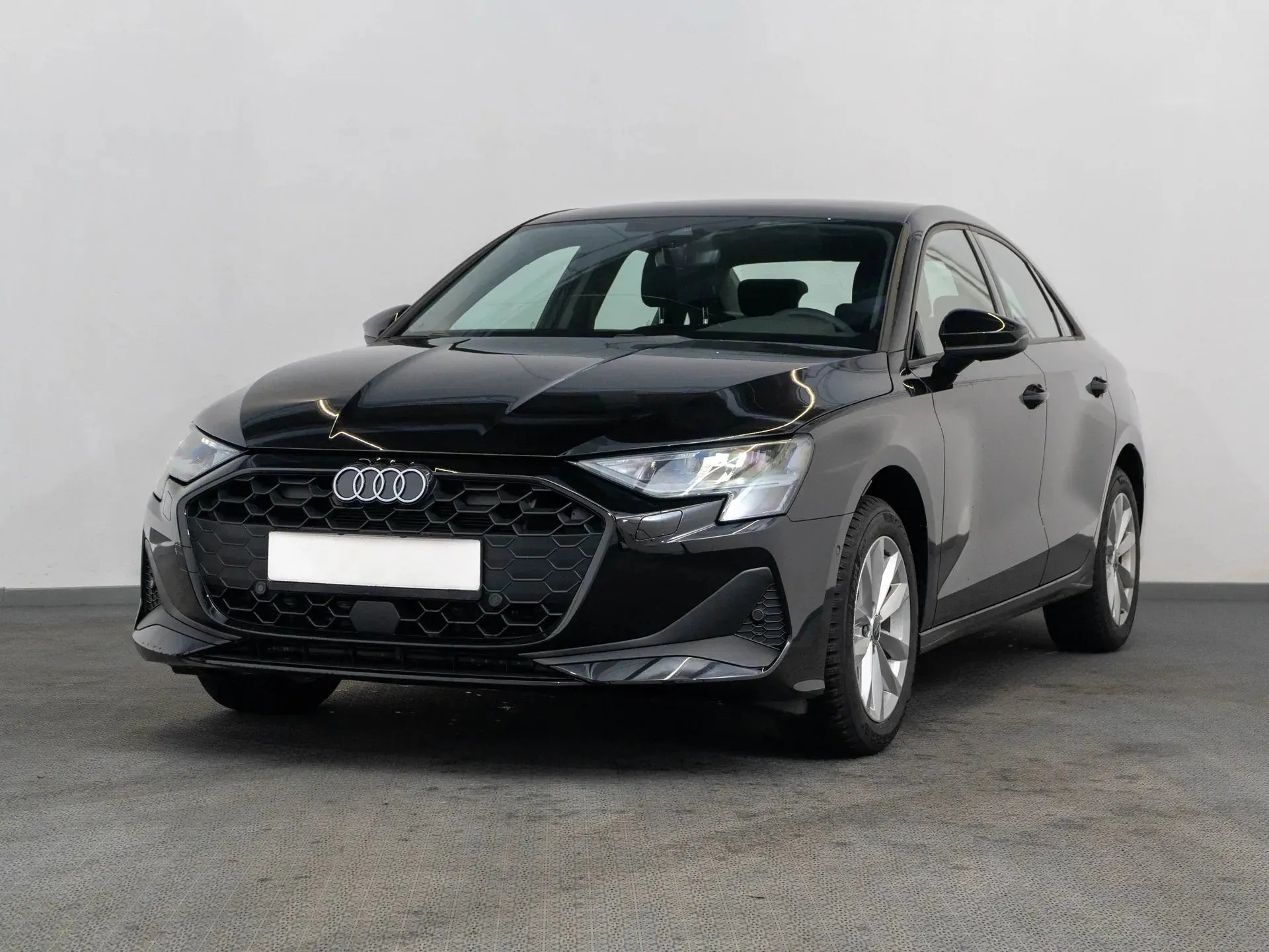 Audi A3 1.5 Benzina 116 CP Negru (dublu ambreiaj) - Samsaru's Car Outlet