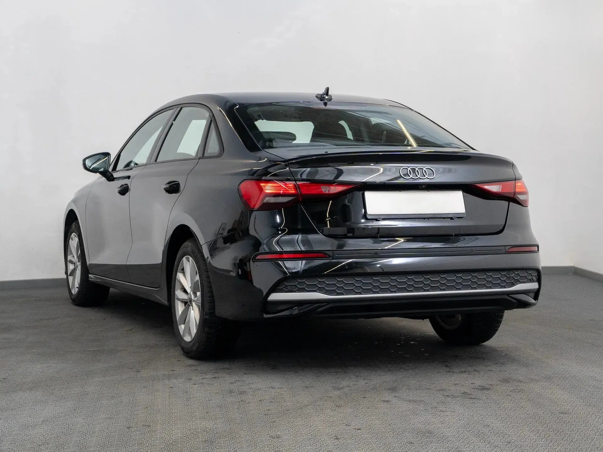 Audi A3 1.5 Benzina 116 CP Negru (dublu ambreiaj) - Samsaru's Car Outlet
