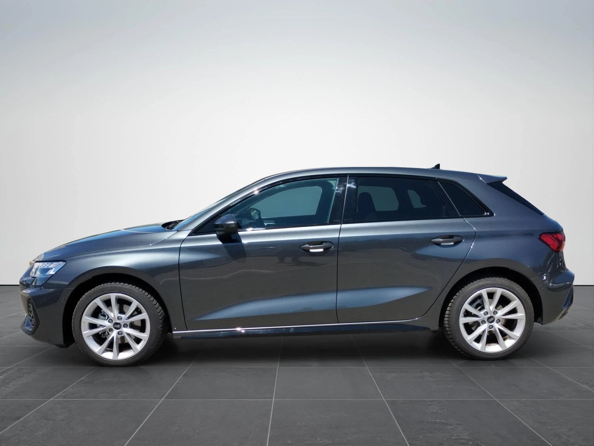 Audi A3 Sportback 30 TFSI S line - Samsaru's Car Outlet