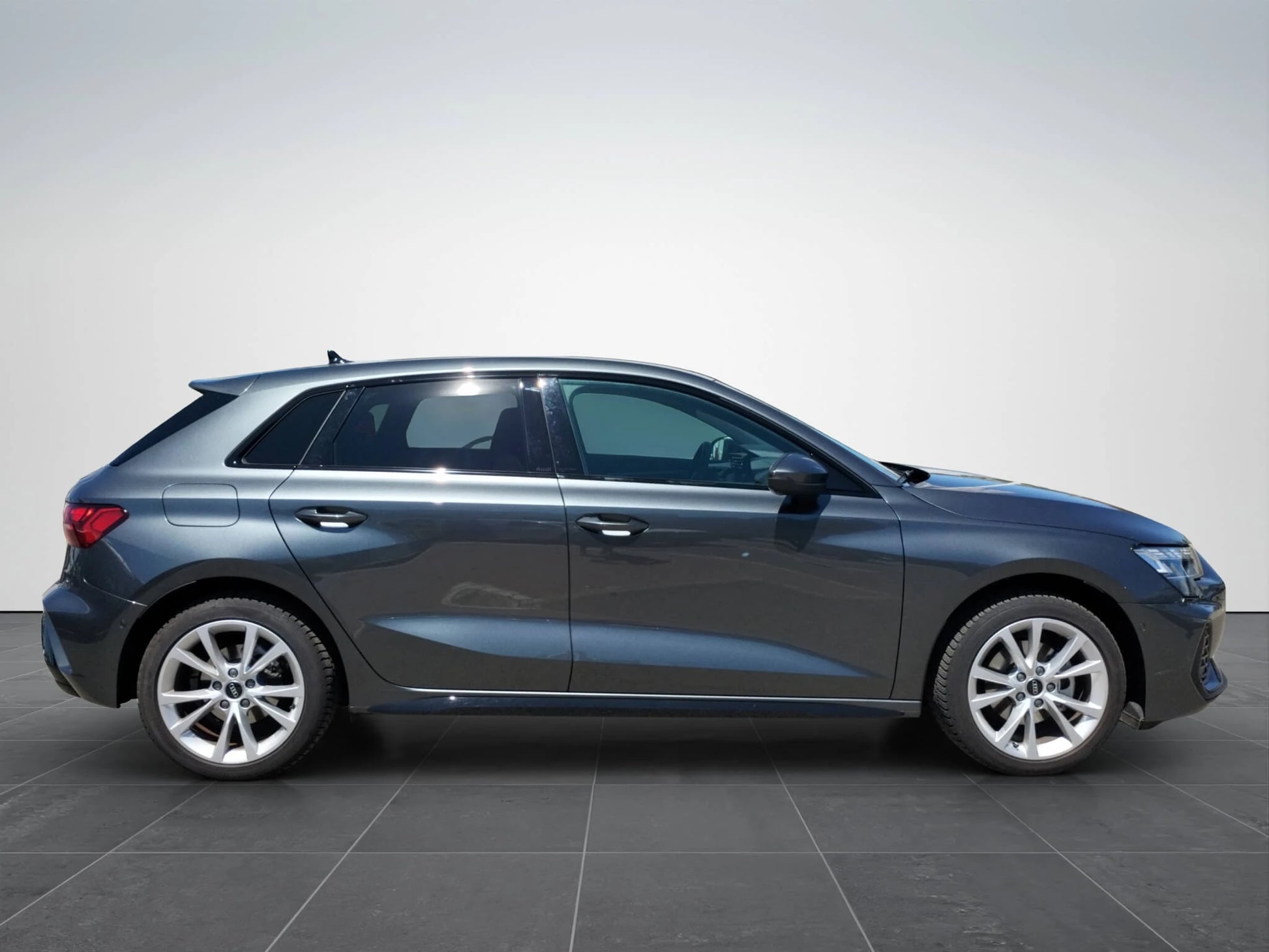 Audi A3 Sportback 30 TFSI S line - Samsaru's Car Outlet
