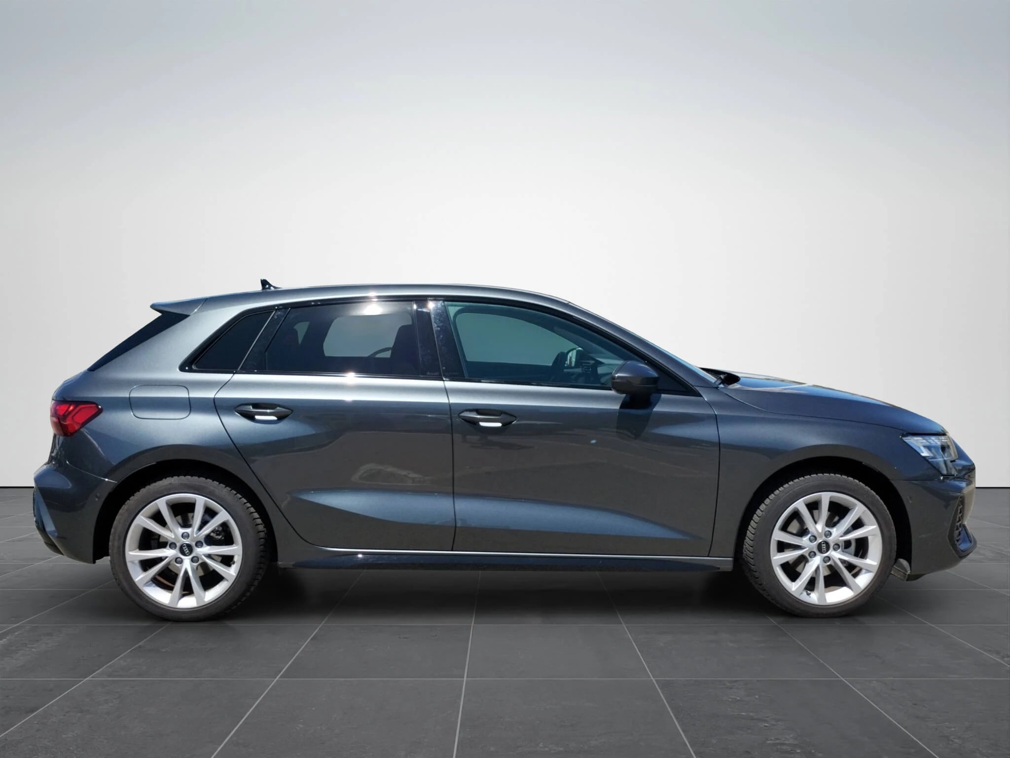 Audi A3 Sportback 30 TFSI S line - Samsaru's Car Outlet