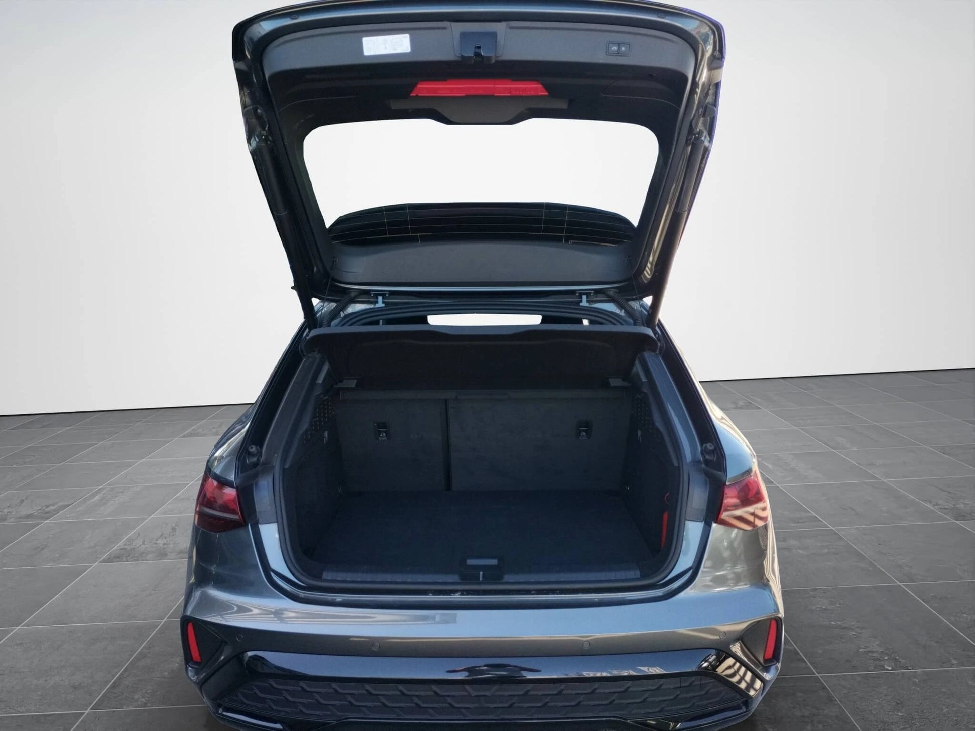 Audi A3 Sportback 30 TFSI S line - Samsaru's Car Outlet