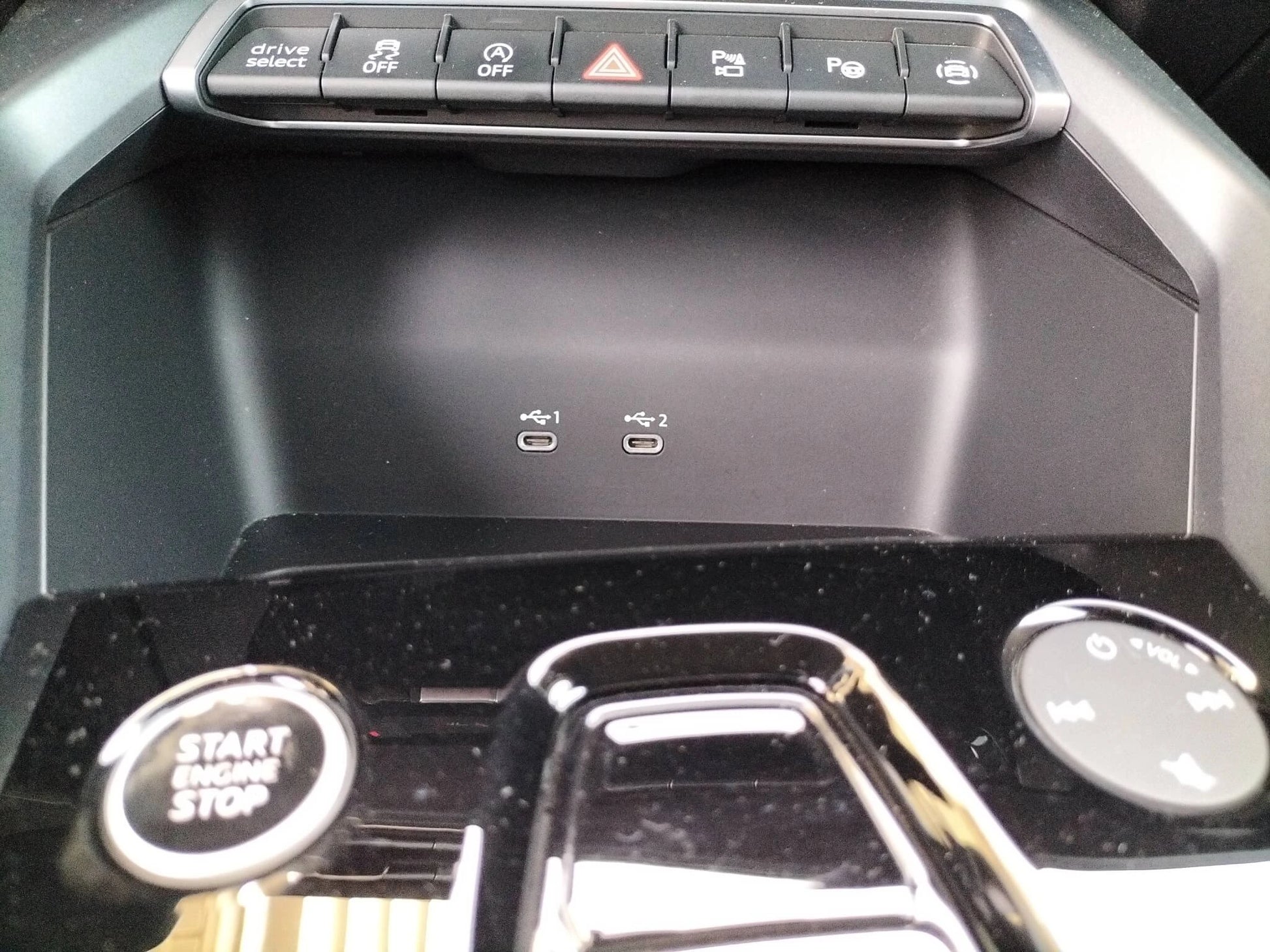 Audi A3 Sportback 30 TFSI S line - Samsaru's Car Outlet