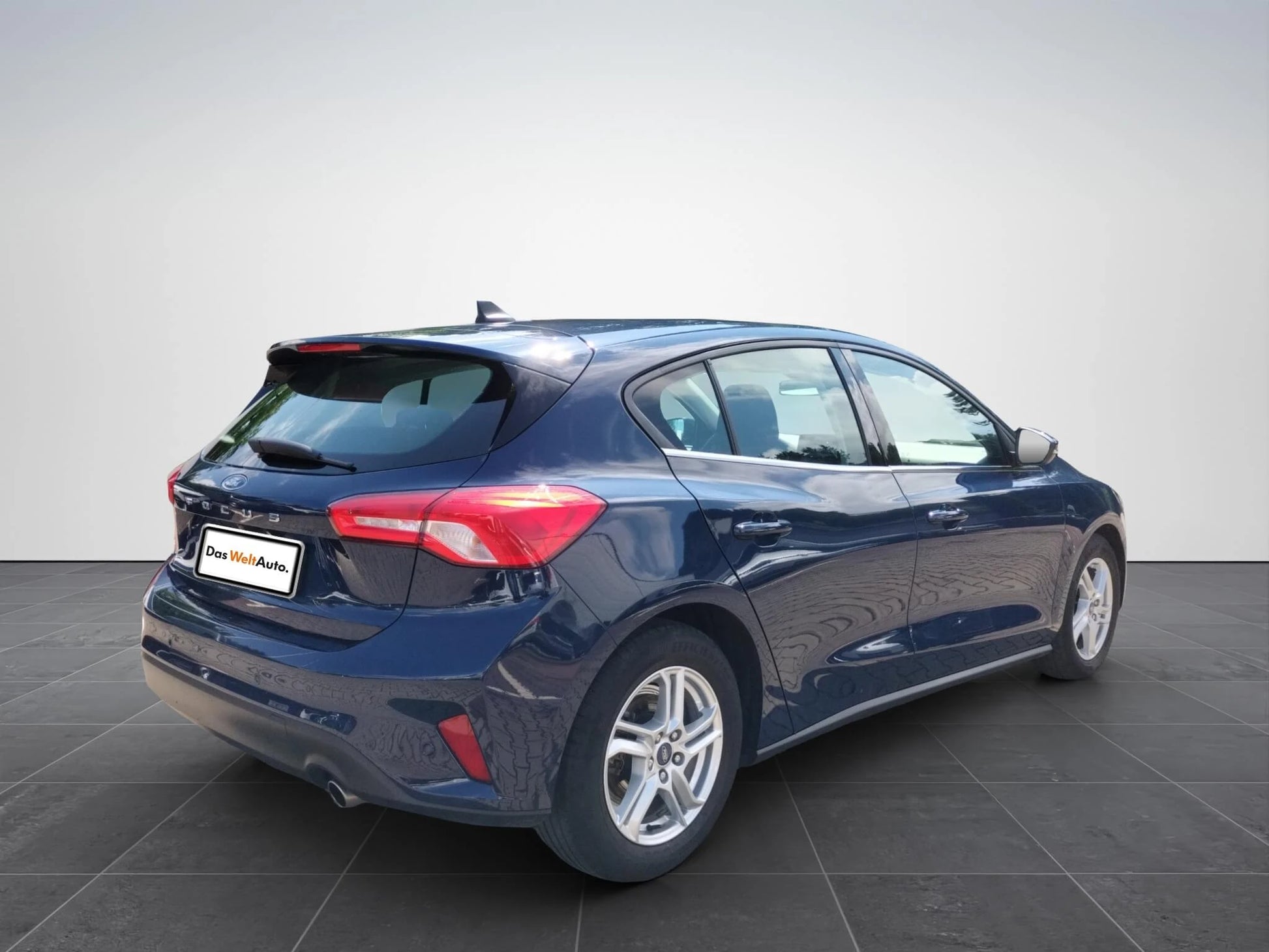 Ford Focus 1.5 EcoBlue Trend - Samsaru's Car Outlet