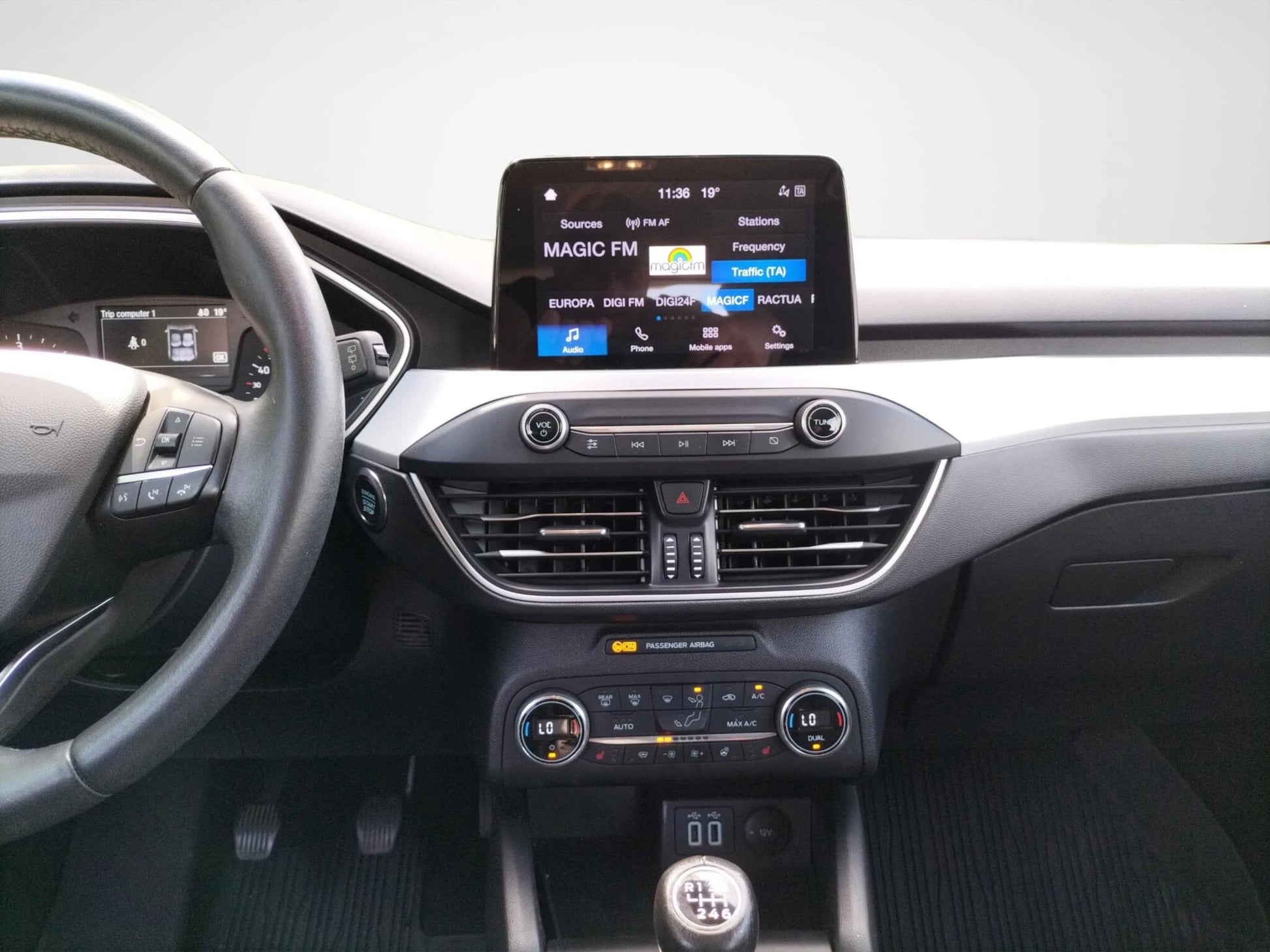 Ford Focus 1.5 EcoBlue Trend - Samsaru's Car Outlet