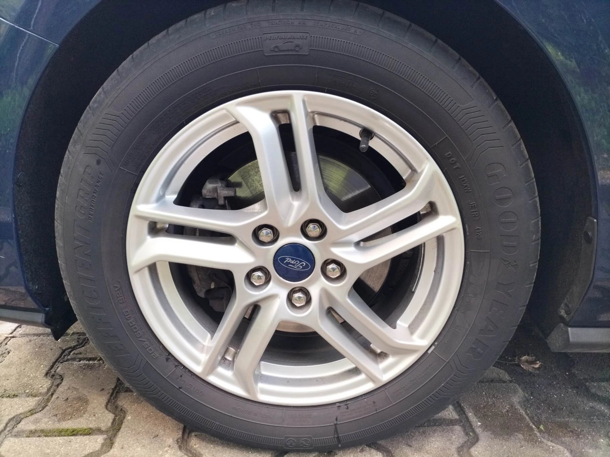 Ford Focus 1.5 EcoBlue Trend - Samsaru's Car Outlet