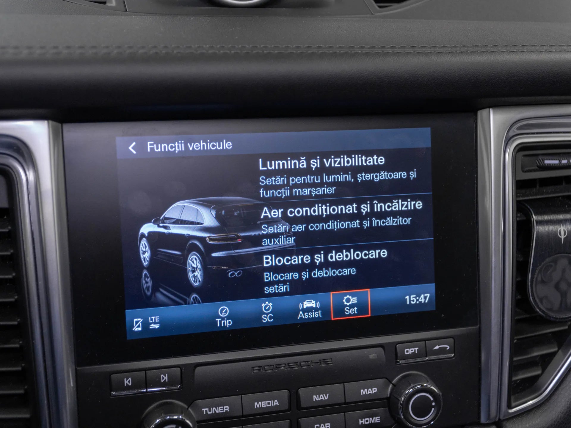Porsche Macan 3.0 Benzina 353 CP Gri - Samsaru's Car Outlet