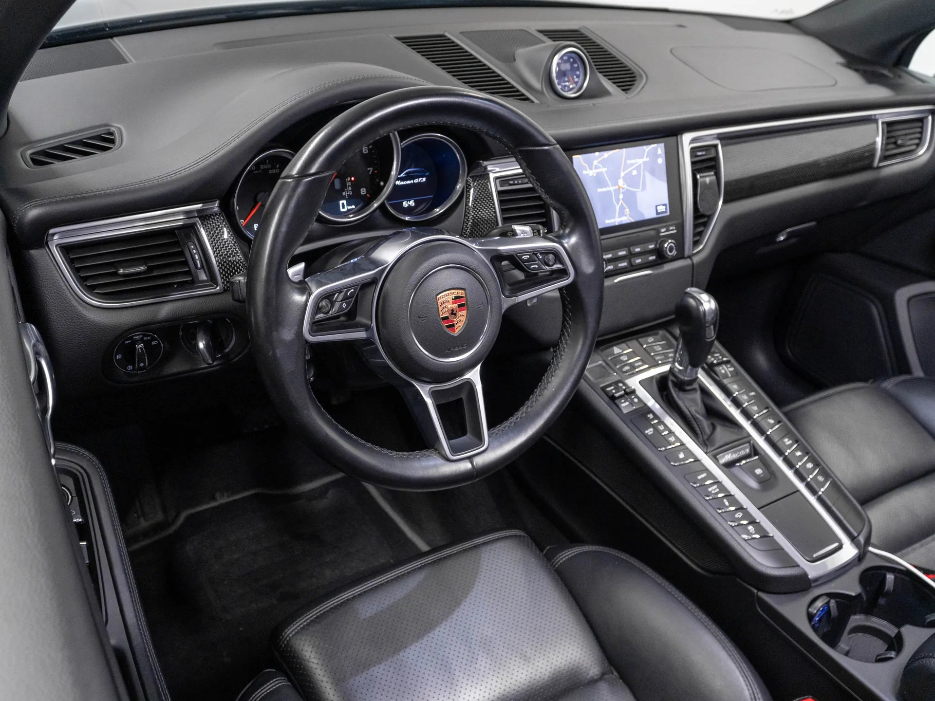 Porsche Macan 3.0 Benzina 353 CP Gri - Samsaru's Car Outlet