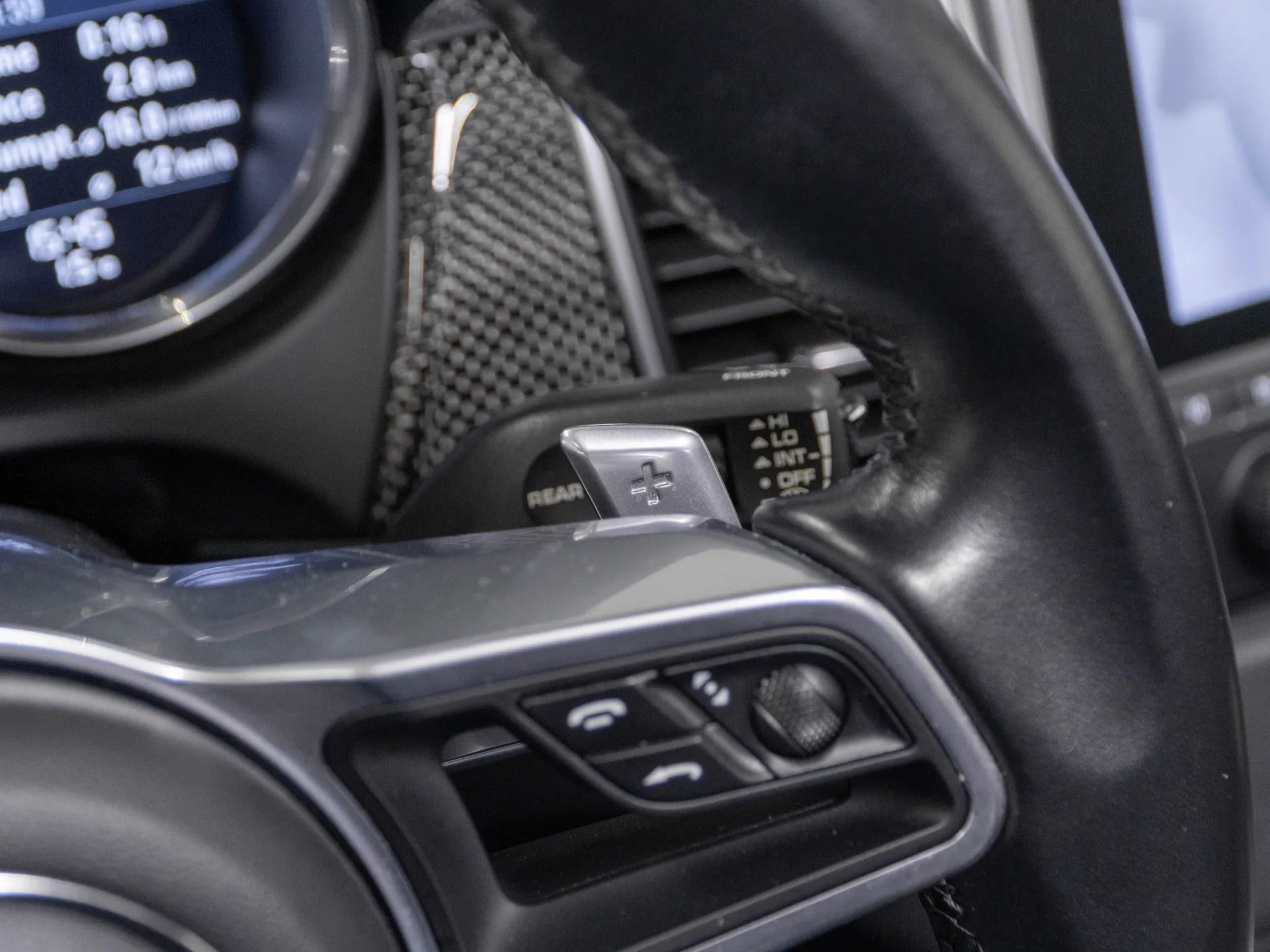 Porsche Macan 3.0 Benzina 353 CP Gri - Samsaru's Car Outlet