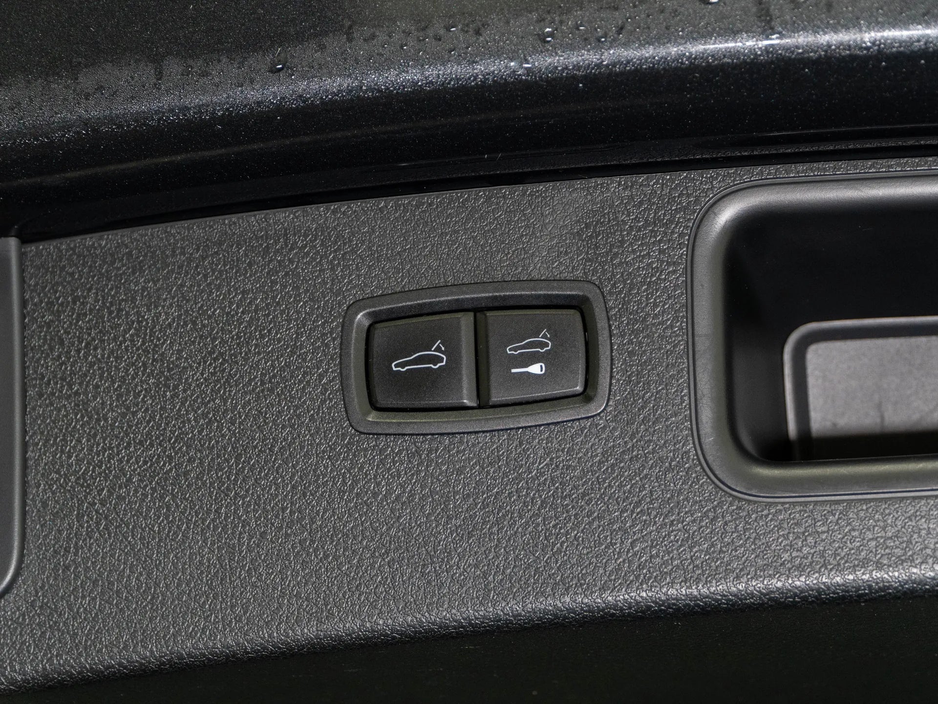 Porsche Macan 3.0 Benzina 353 CP Gri - Samsaru's Car Outlet