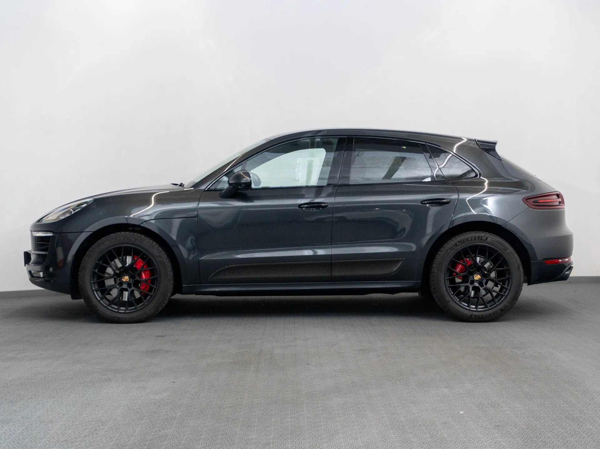 Porsche Macan 3.0 Benzina 353 CP Gri - Samsaru's Car Outlet