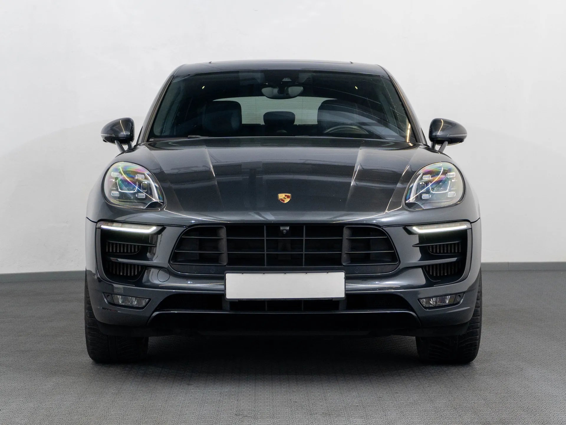 Porsche Macan 3.0 Benzina 353 CP Gri - Samsaru's Car Outlet