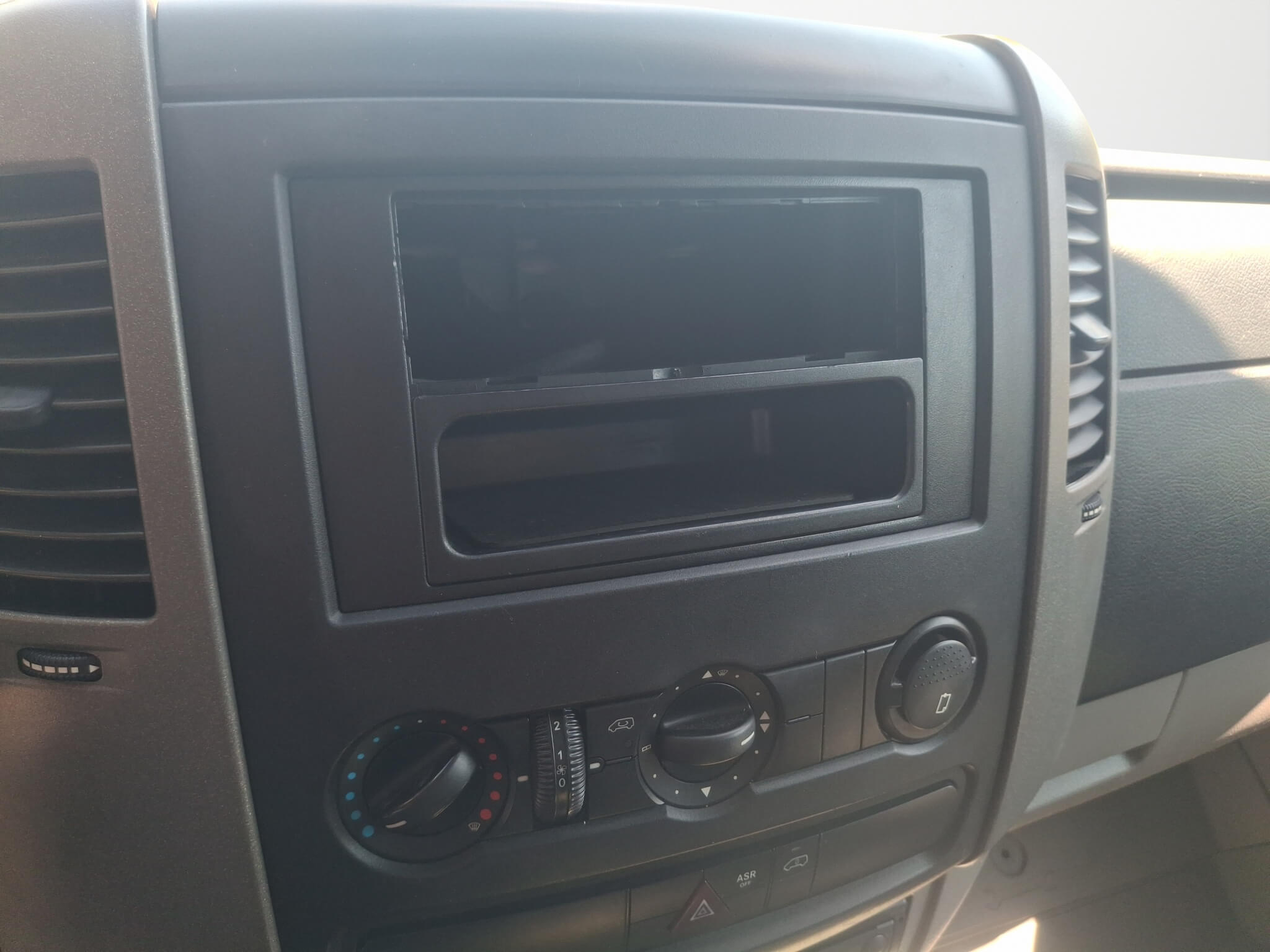 VW Crafter GP 50 Double Cab - Samsaru's Car Outlet