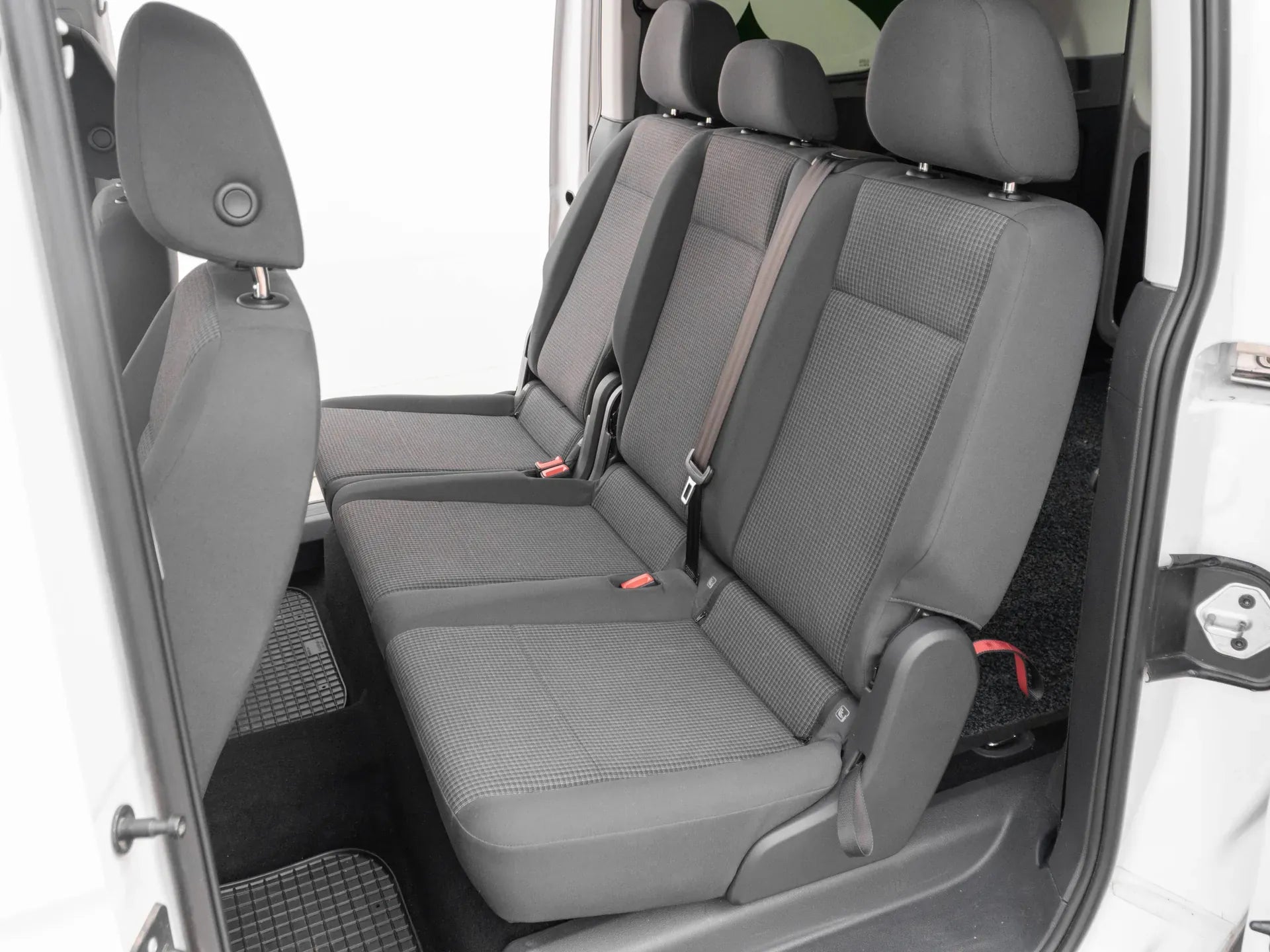 Volkswagen Caddy 2.0 Diesel 102 CP Alb - Samsaru's Car Outlet