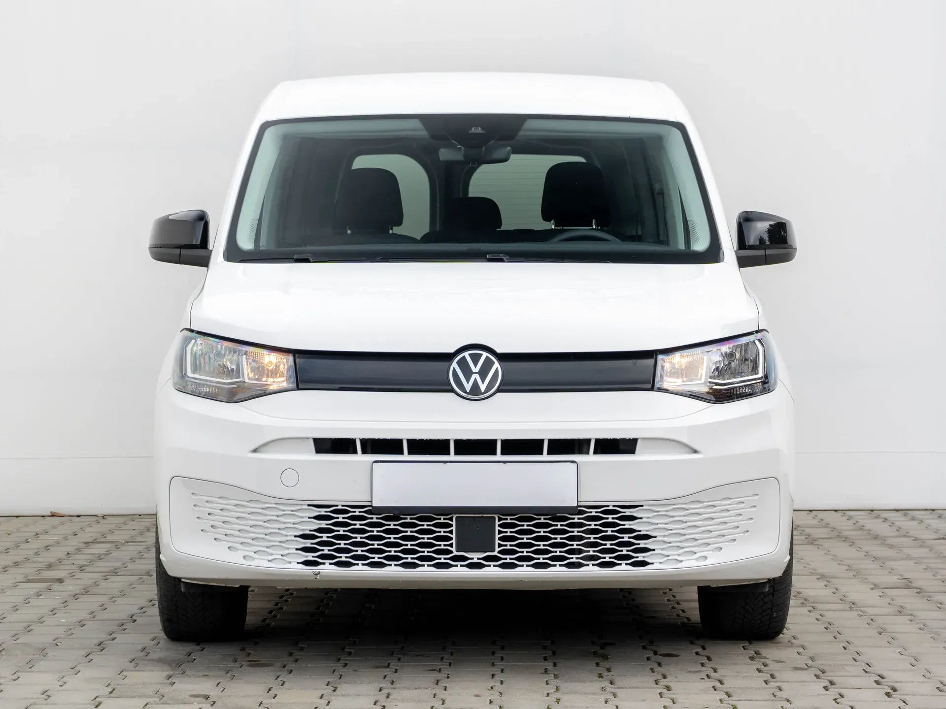 Volkswagen Caddy 2.0 Diesel 102 CP Alb - Samsaru's Car Outlet