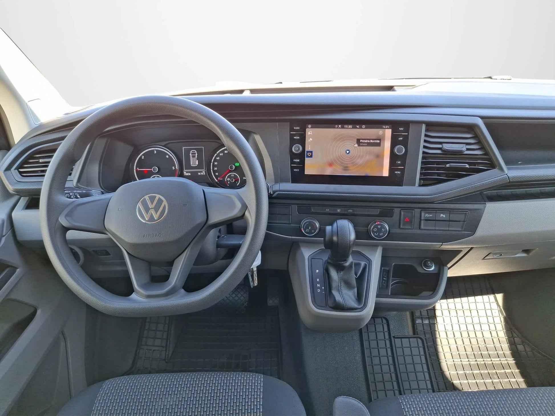 VW Transporter T6.1 2.0 TDI DSG - Samsaru's Car Outlet