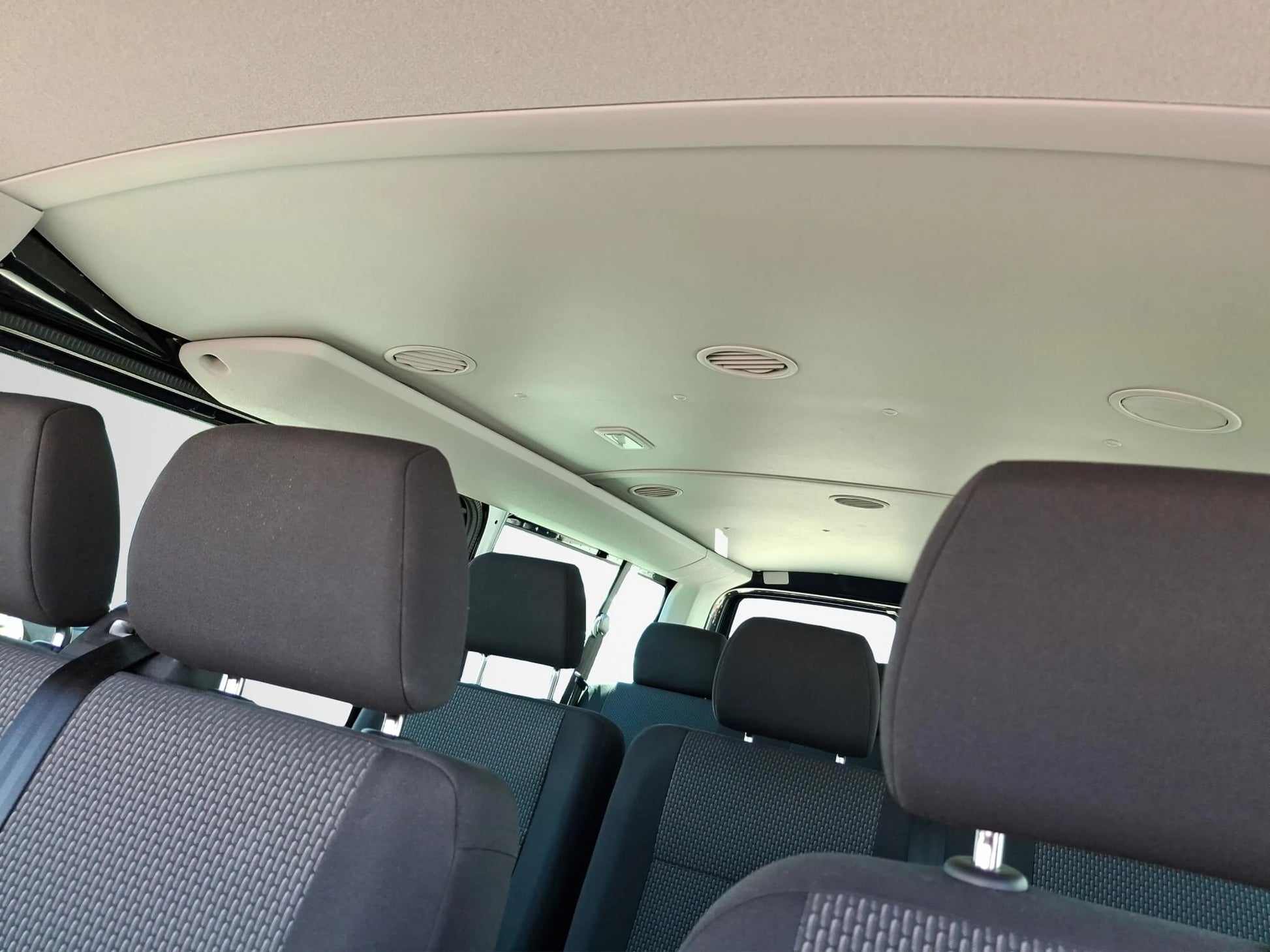 VW Transporter T6.1 2.0 TDI DSG - Samsaru's Car Outlet