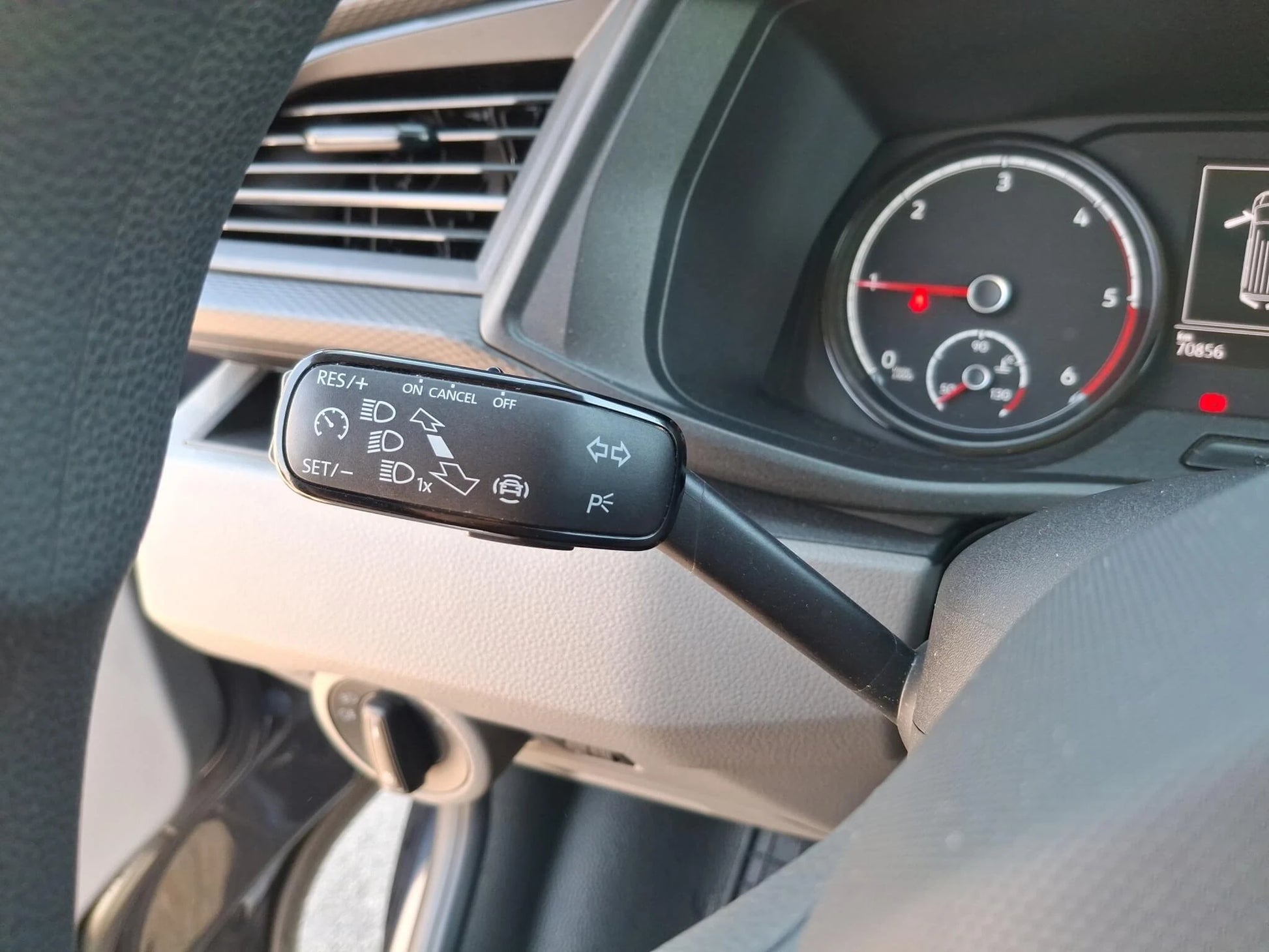 VW Transporter T6.1 2.0 TDI DSG - Samsaru's Car Outlet