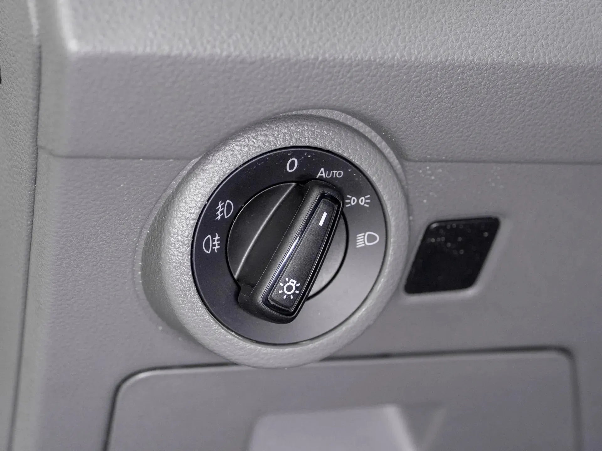 VW Transporter T6.1 2.0 TDI DSG - Samsaru's Car Outlet