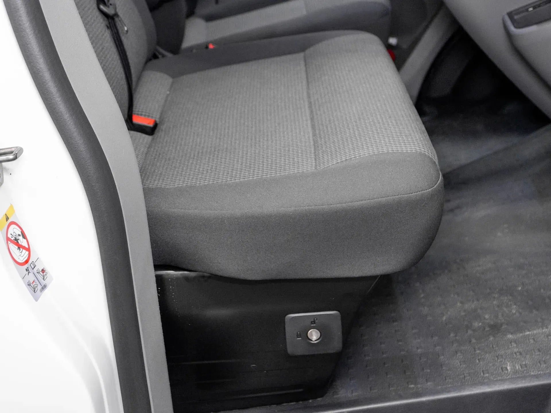 VW Transporter T6.1 2.0 TDI DSG - Samsaru's Car Outlet