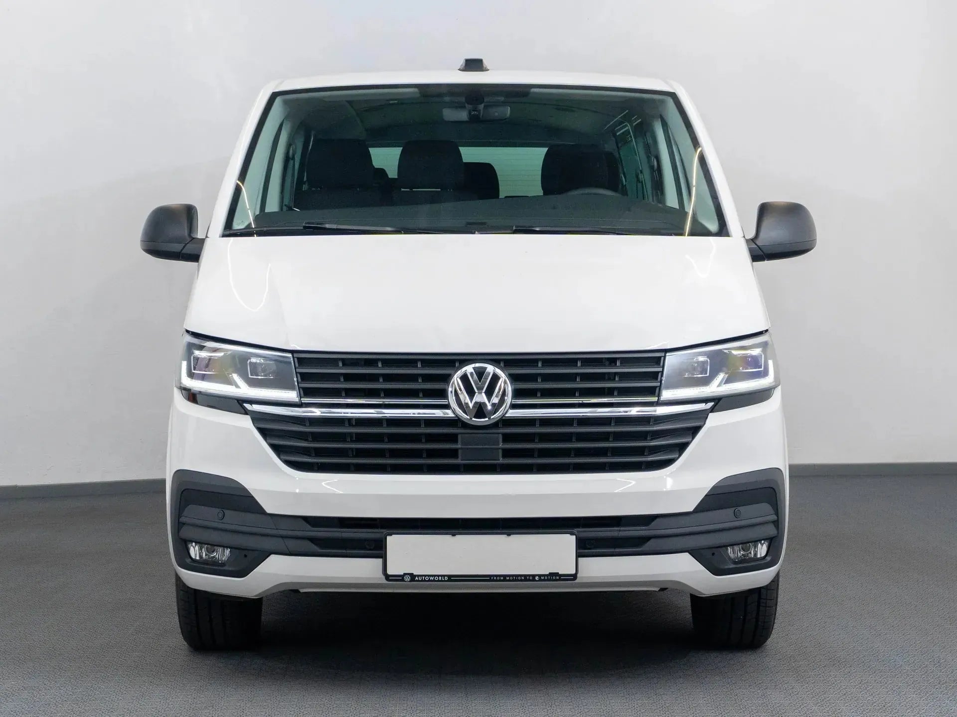 VW Transporter T6.1 2.0 TDI DSG - Samsaru's Car Outlet
