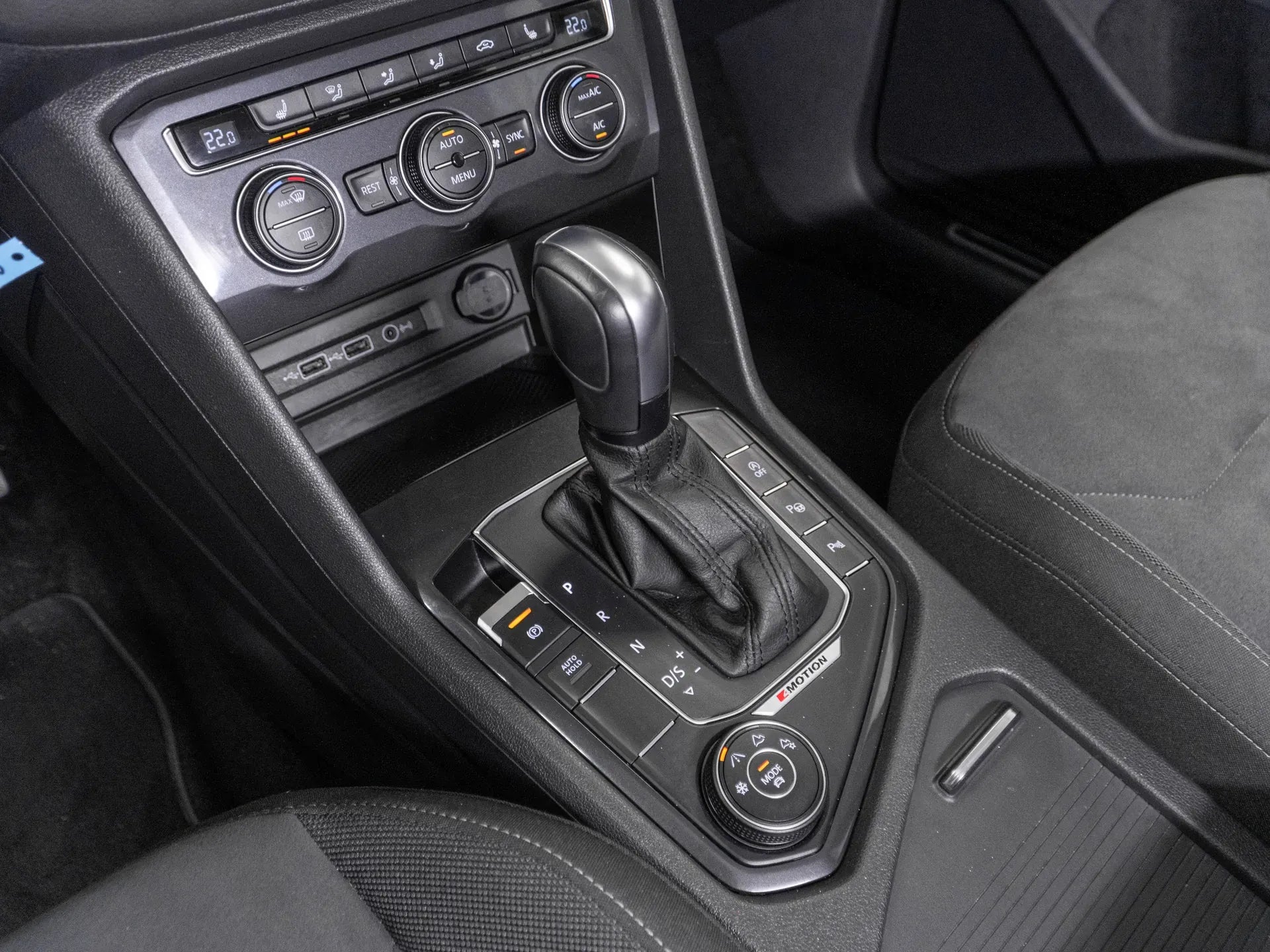 Volkswagen Tiguan 2.0 Diesel 190 CP Gri - Samsaru's Car Outlet