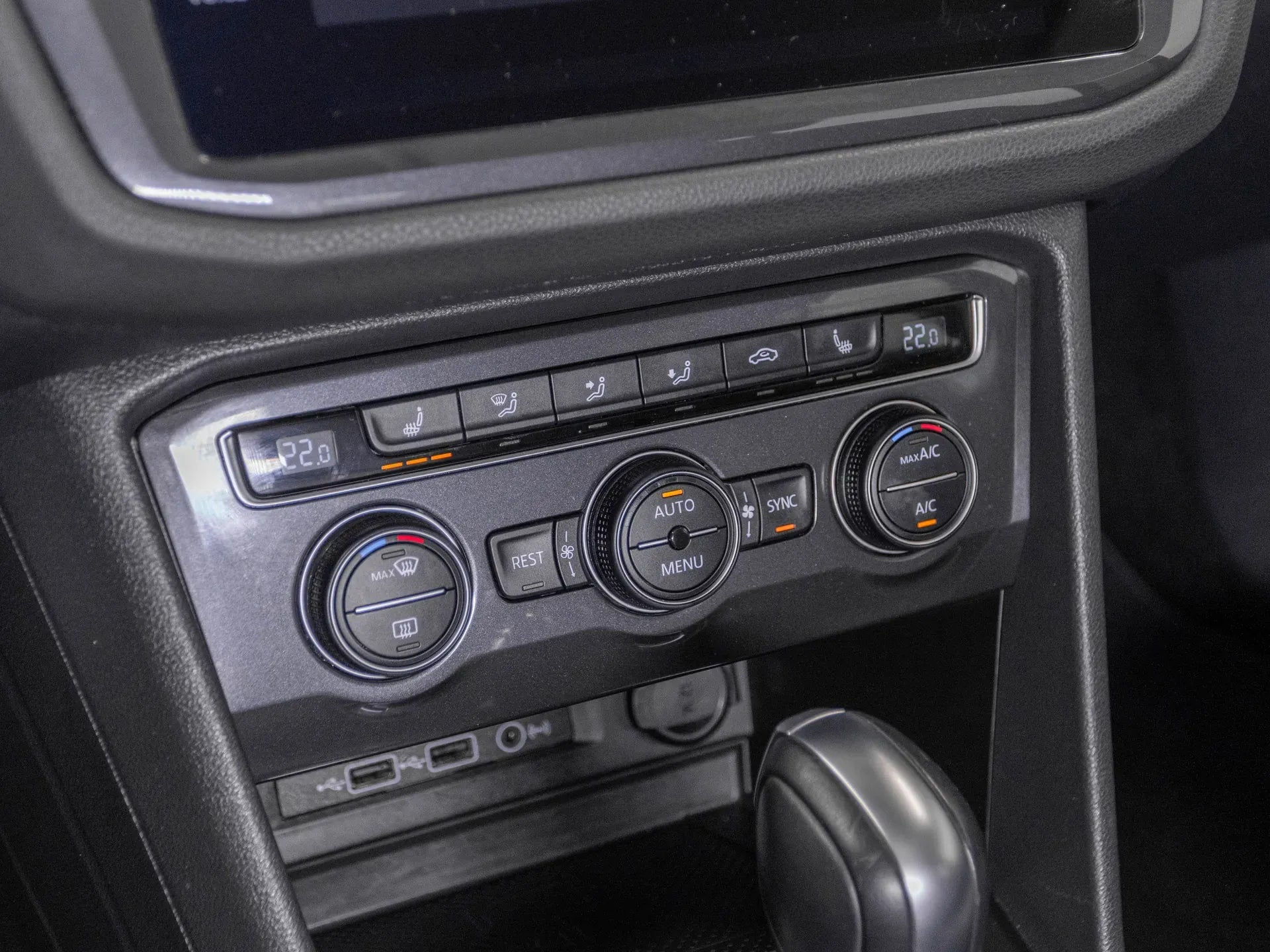 Volkswagen Tiguan 2.0 Diesel 190 CP Gri - Samsaru's Car Outlet