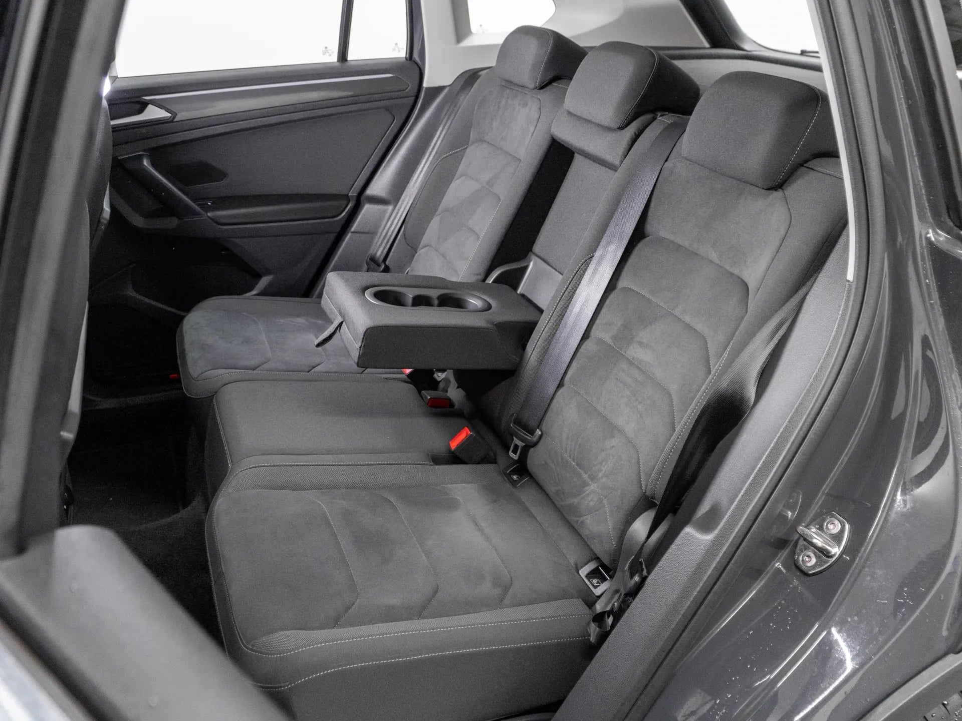 Volkswagen Tiguan 2.0 Diesel 190 CP Gri - Samsaru's Car Outlet