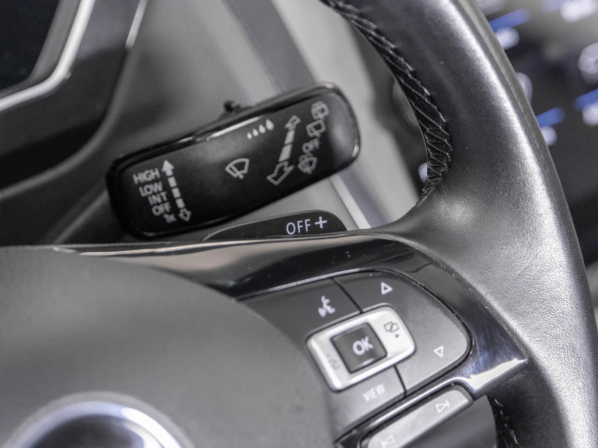 Volkswagen Tiguan 2.0 Diesel 190 CP Gri - Samsaru's Car Outlet