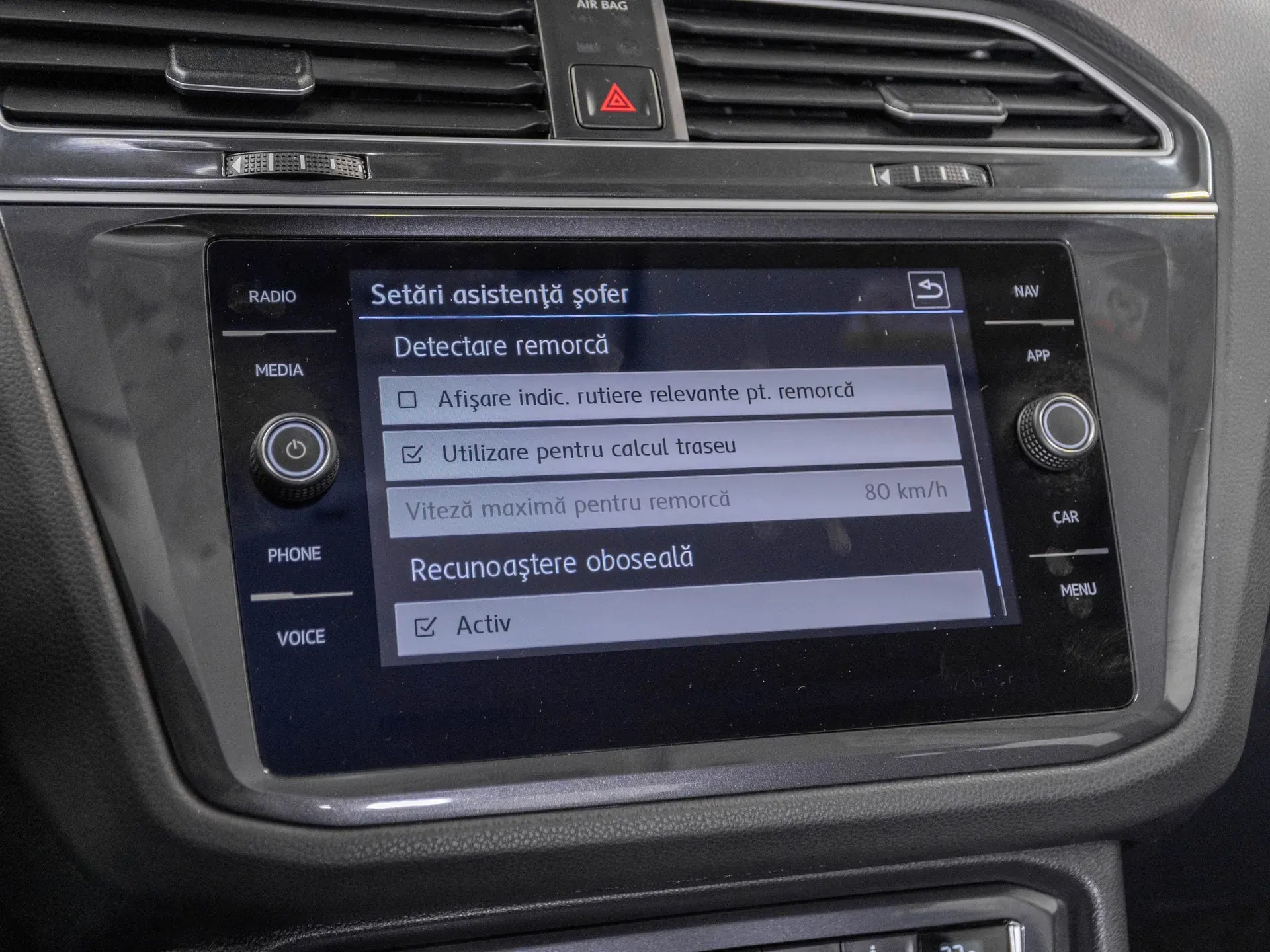 Volkswagen Tiguan 2.0 Diesel 190 CP Gri - Samsaru's Car Outlet