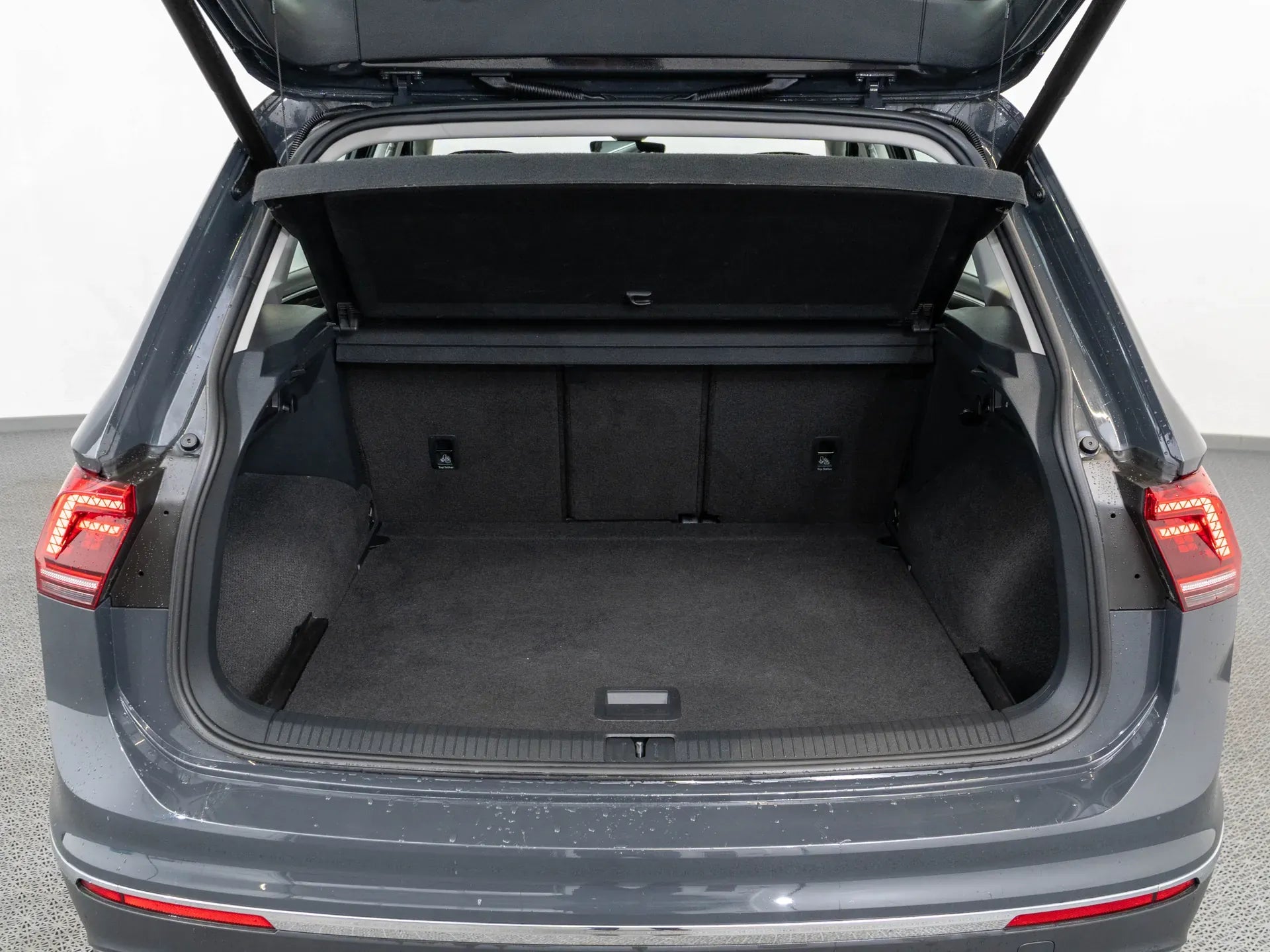 Volkswagen Tiguan 2.0 Diesel 190 CP Gri - Samsaru's Car Outlet