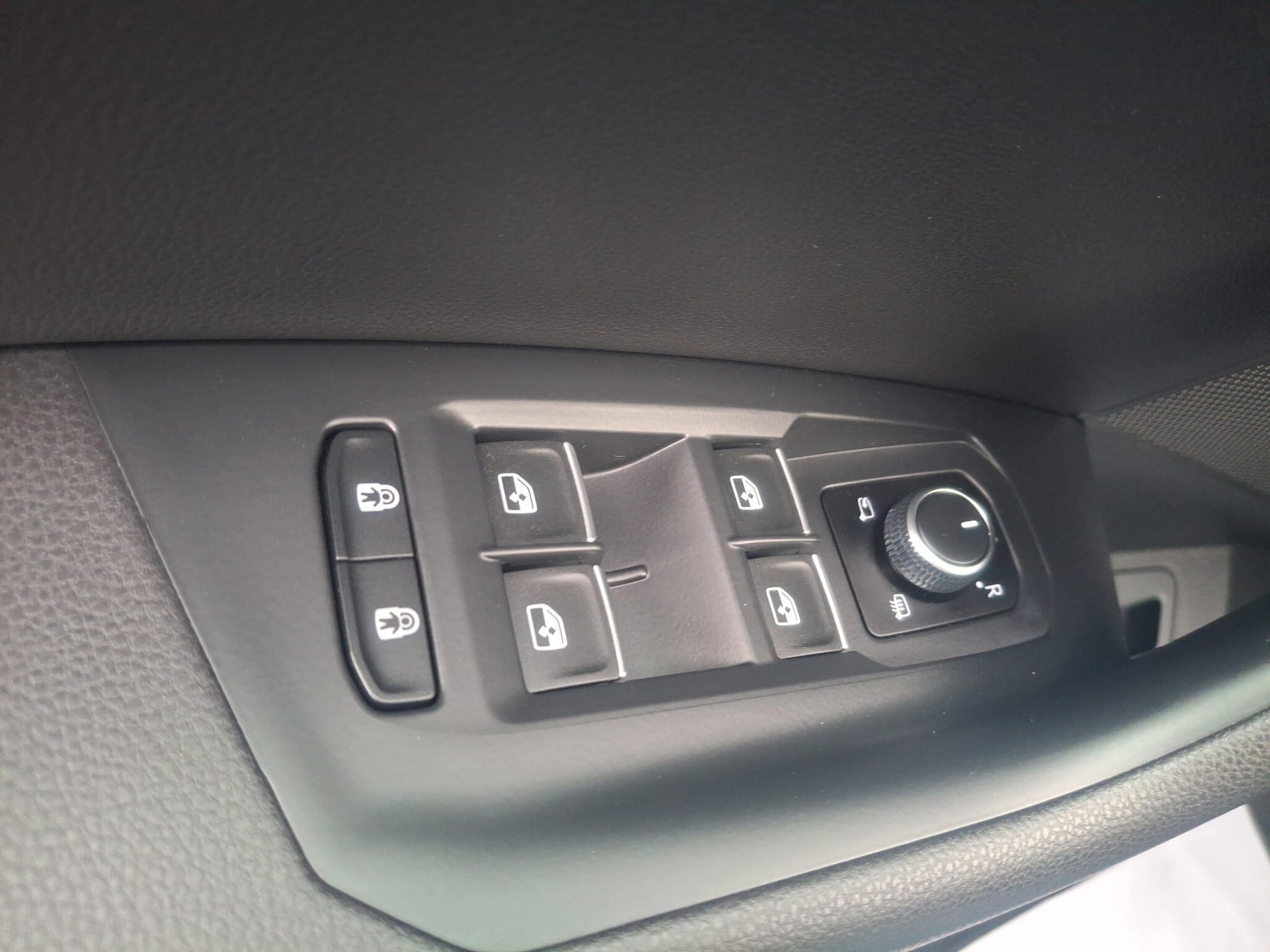 VW Touareg V6 TDI - Samsaru's Car Outlet