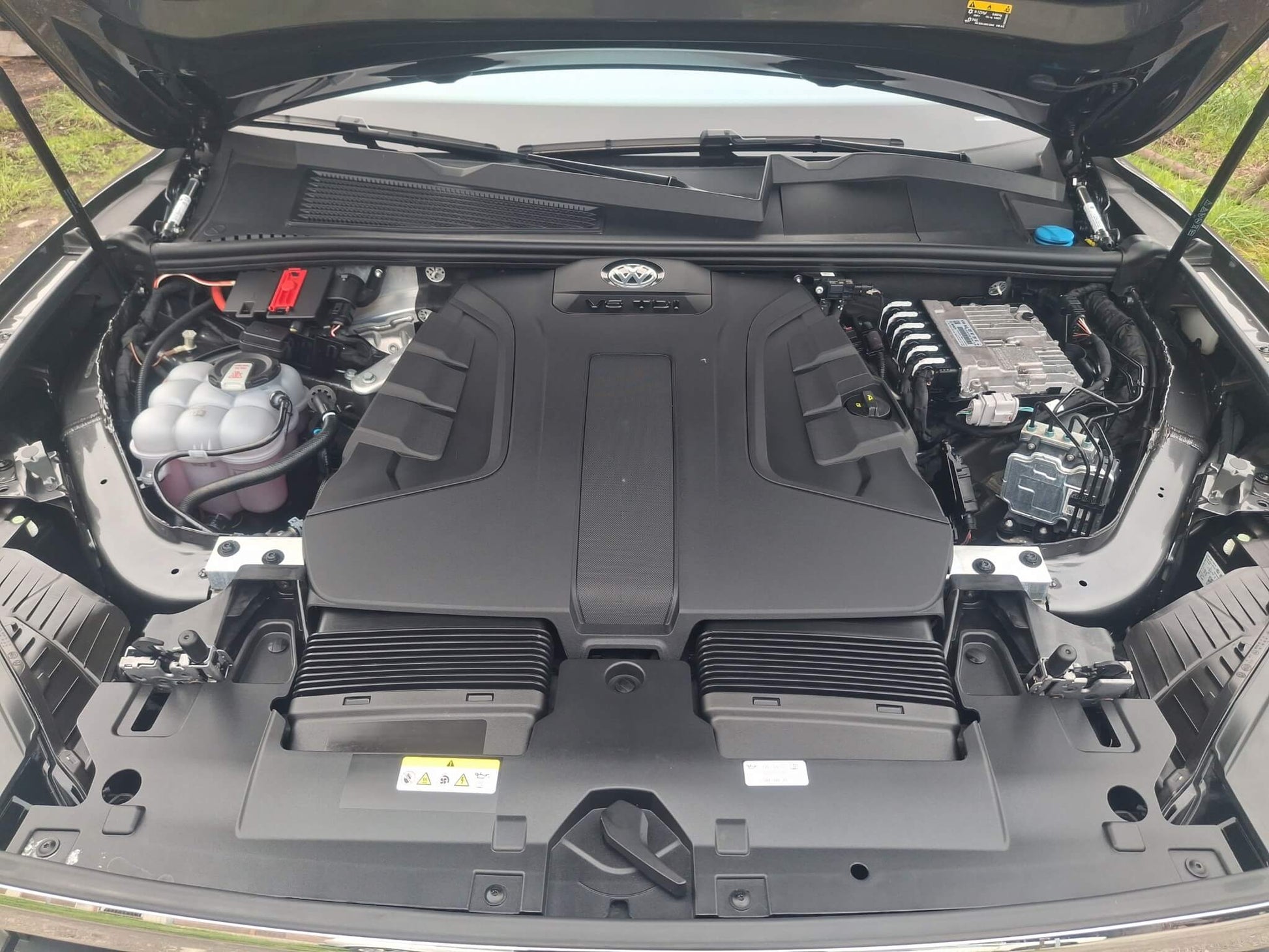 VW Touareg V6 TDI - Samsaru's Car Outlet