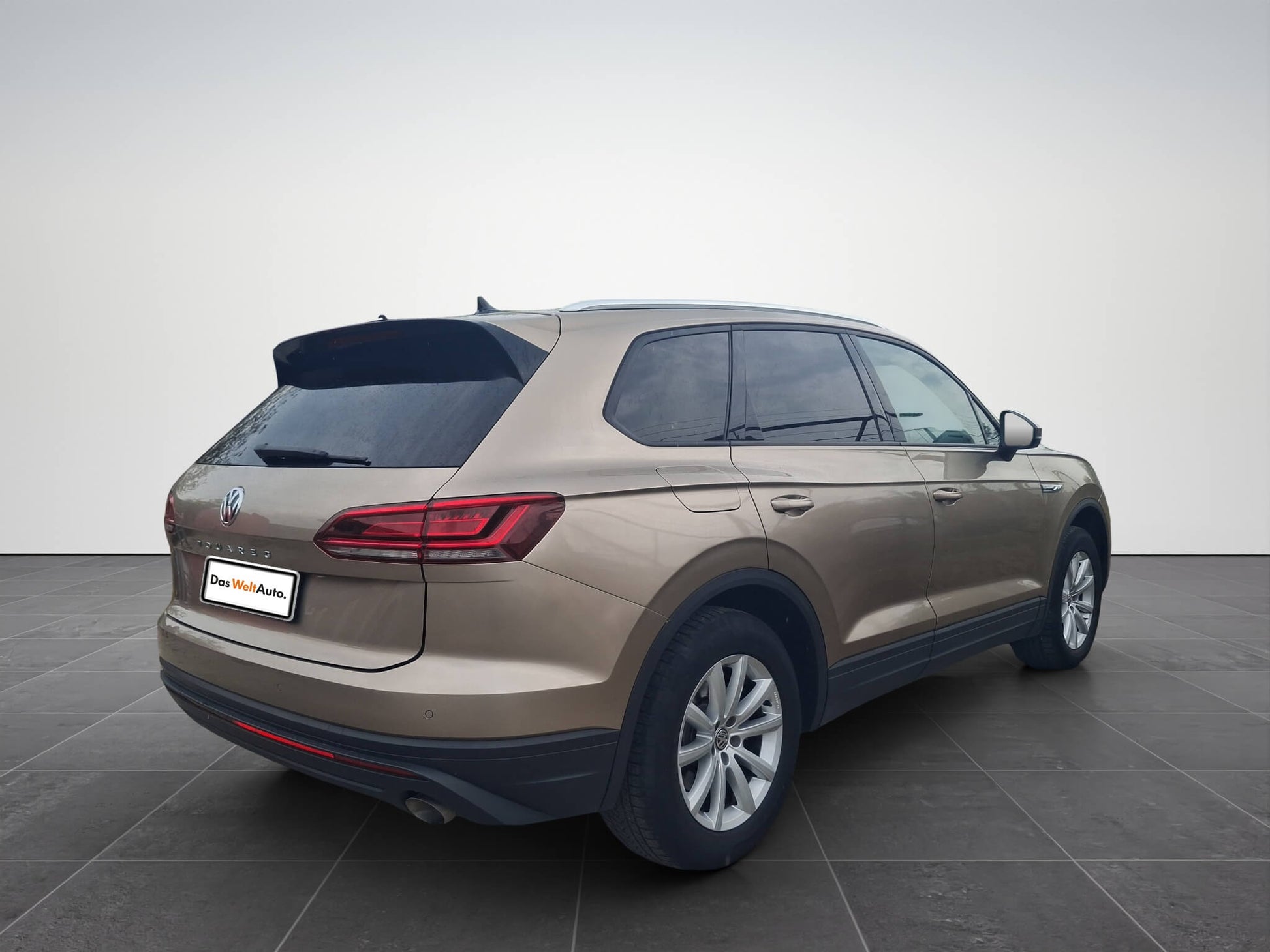 VW Touareg Style V6 TDI - Samsaru's Car Outlet