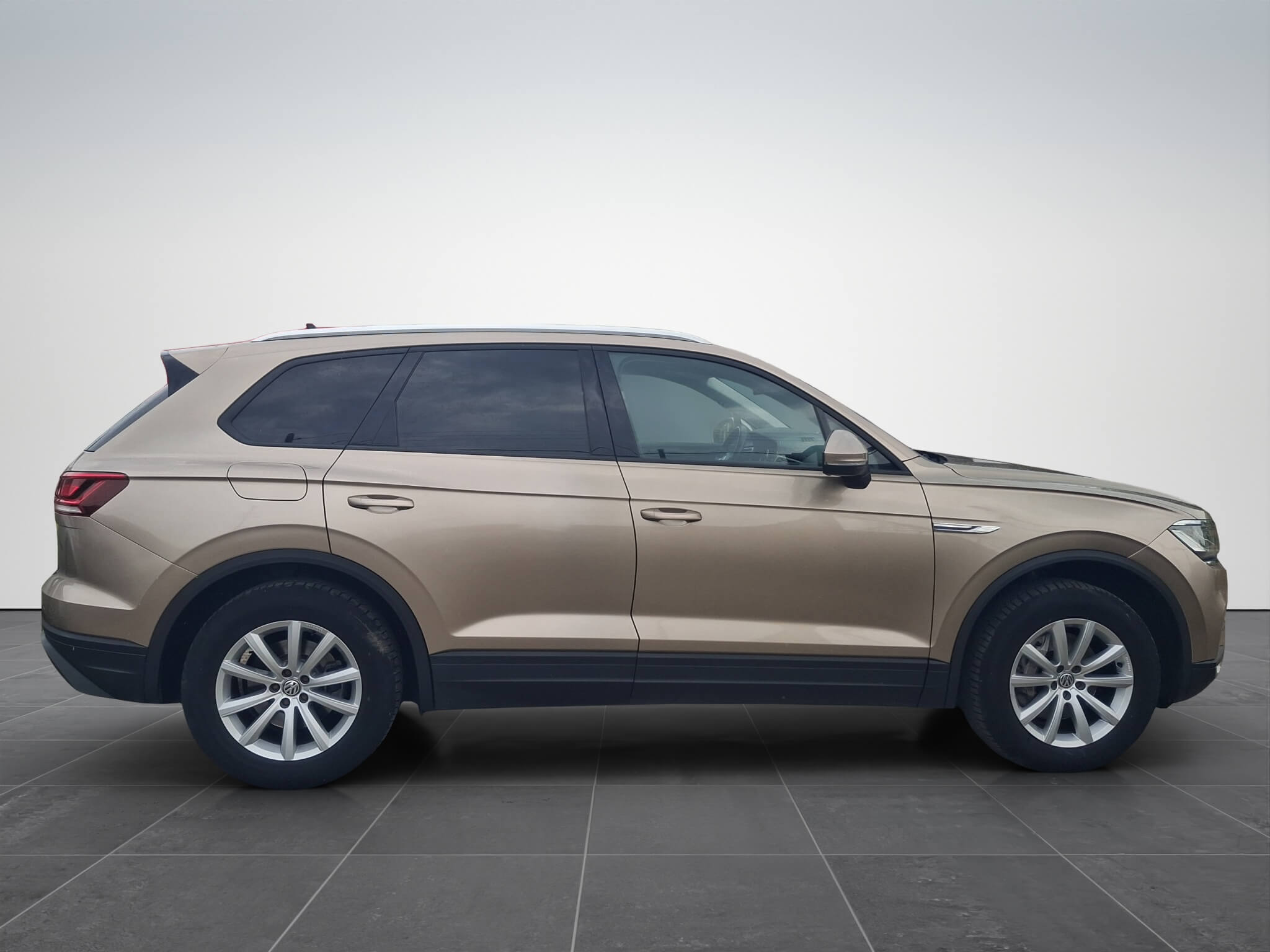 VW Touareg Style V6 TDI - Samsaru's Car Outlet