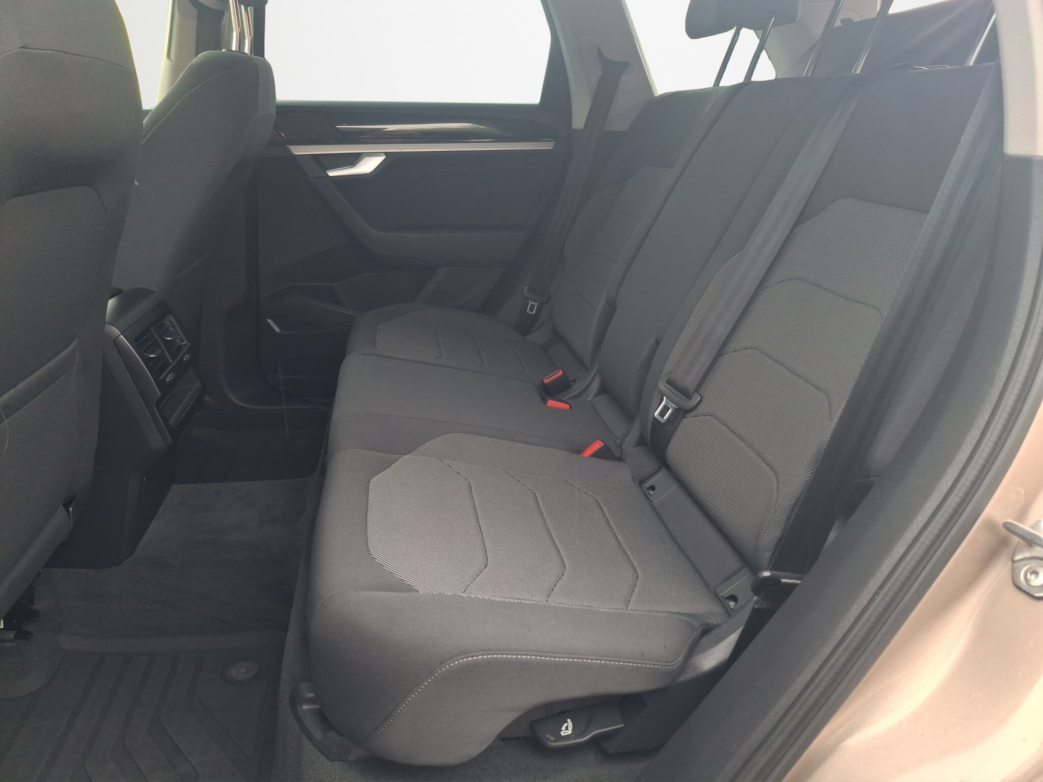 VW Touareg Style V6 TDI - Samsaru's Car Outlet