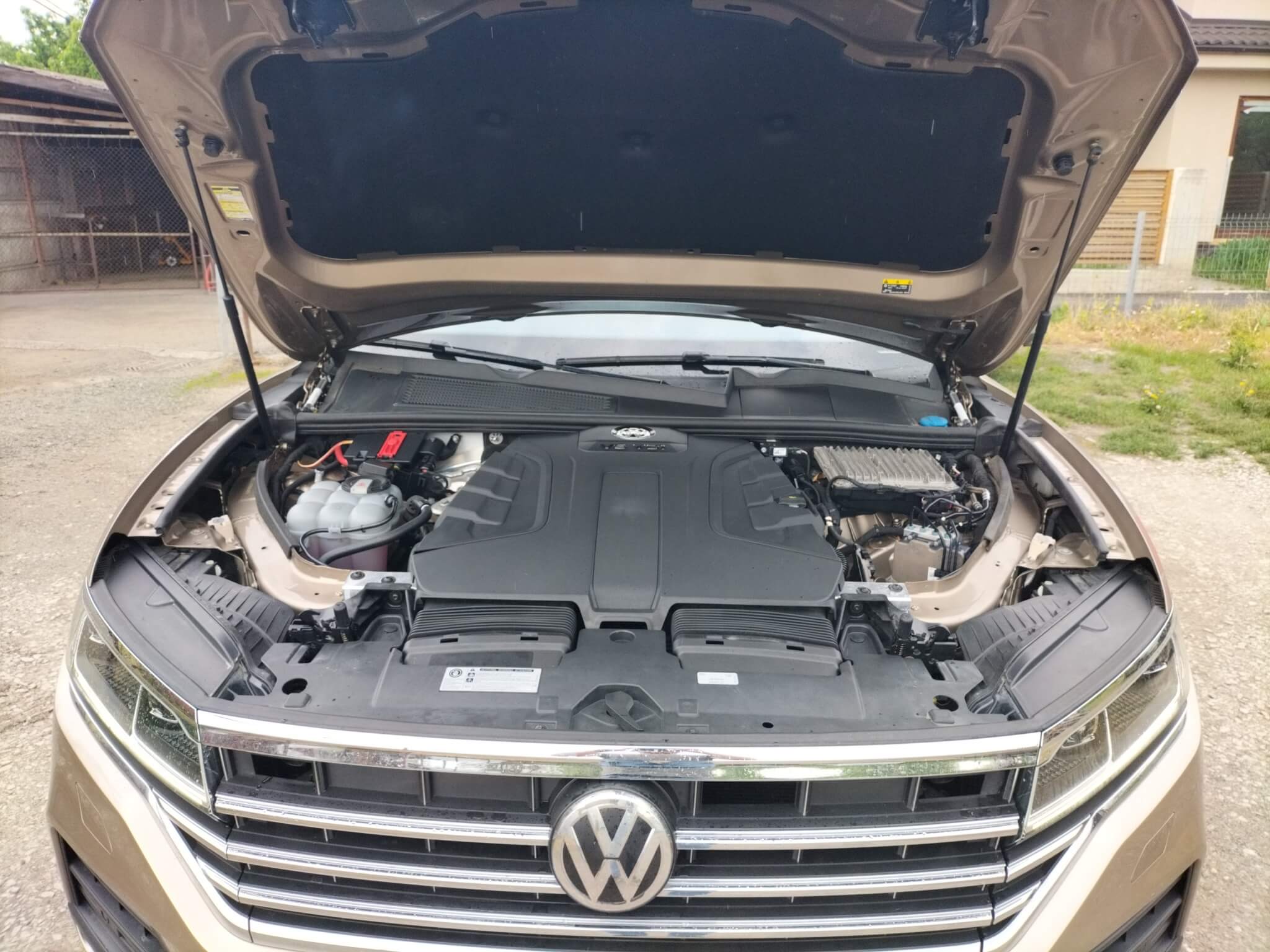 VW Touareg Style V6 TDI - Samsaru's Car Outlet