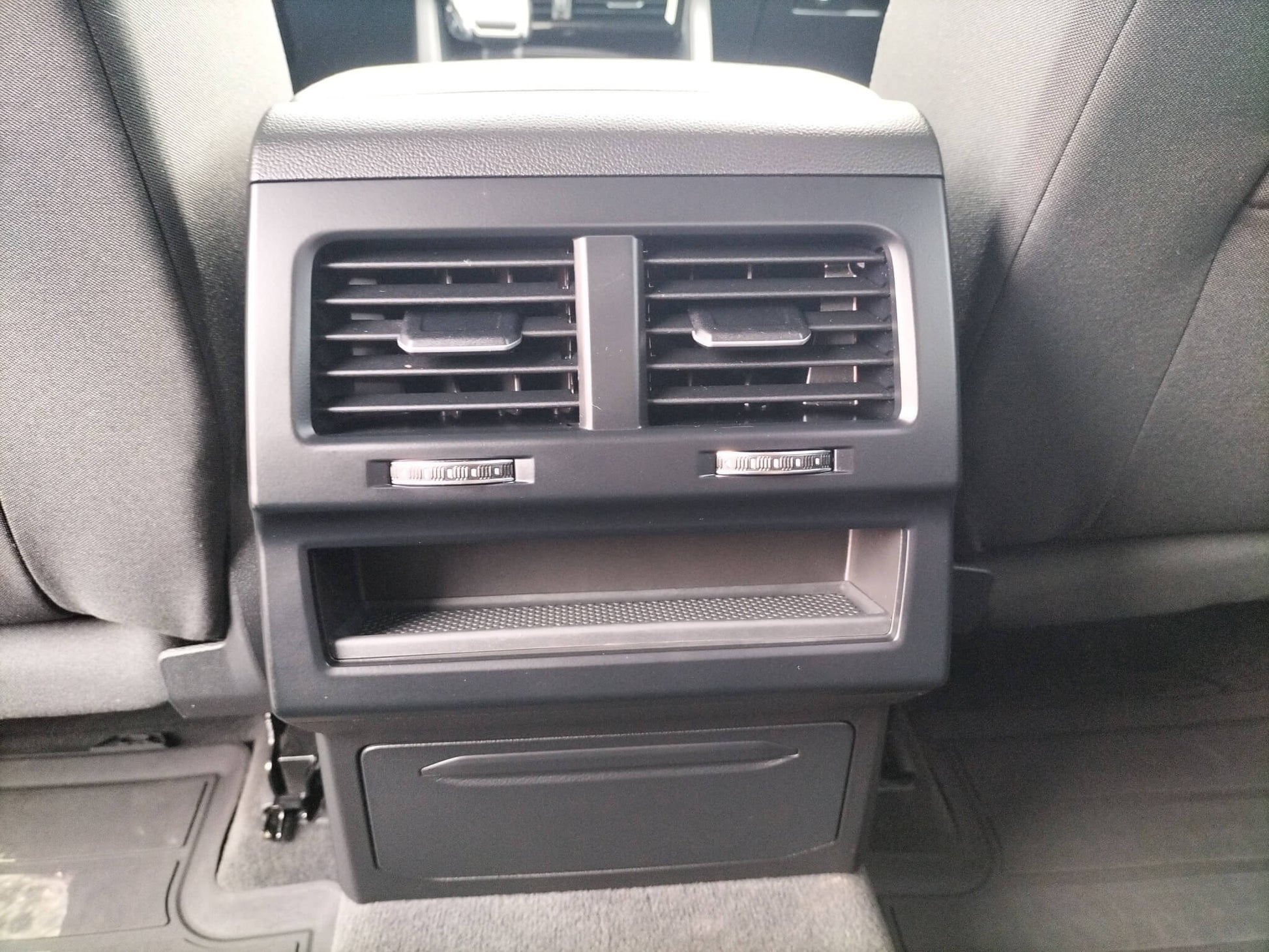 VW Touareg Style V6 TDI - Samsaru's Car Outlet