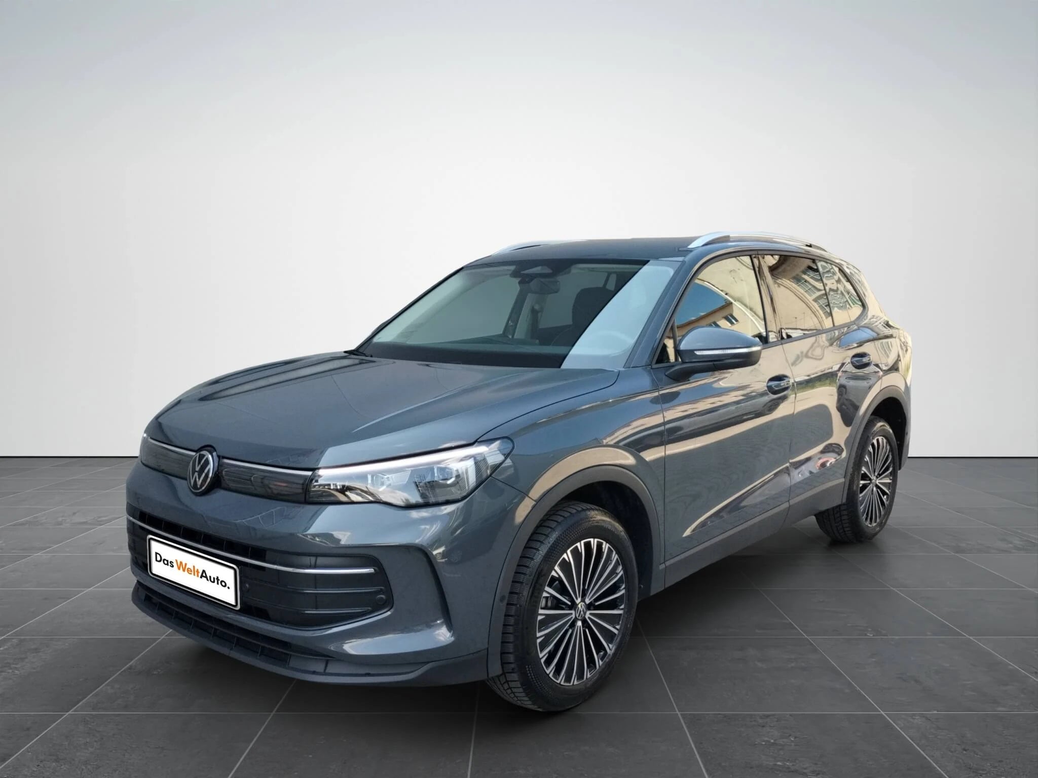 VW Tiguan Advanced 2.0 TDI DSG 4Motion - Samsaru's Car Outlet