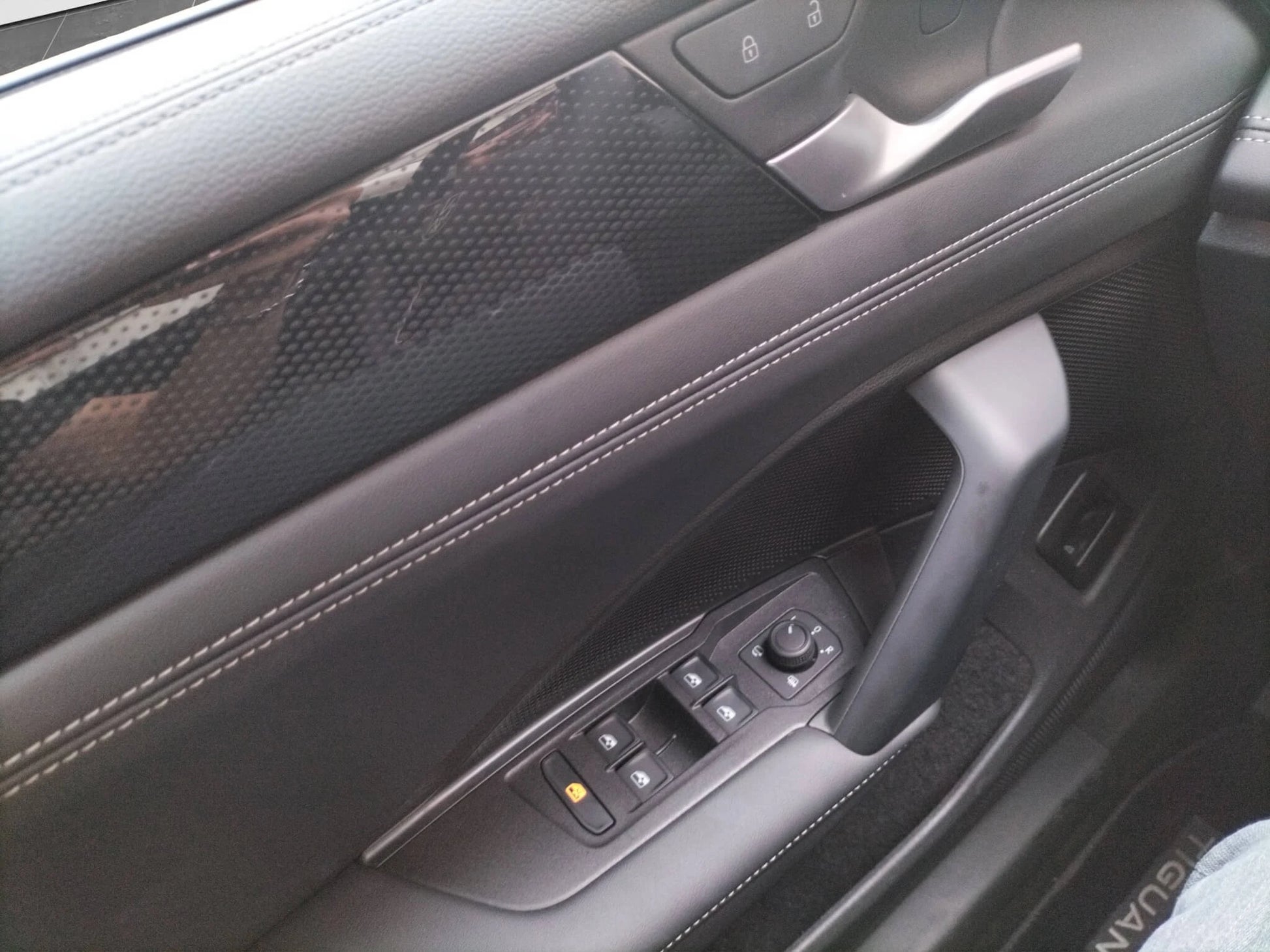 VW Tiguan Advanced 2.0 TDI DSG 4Motion - Samsaru's Car Outlet