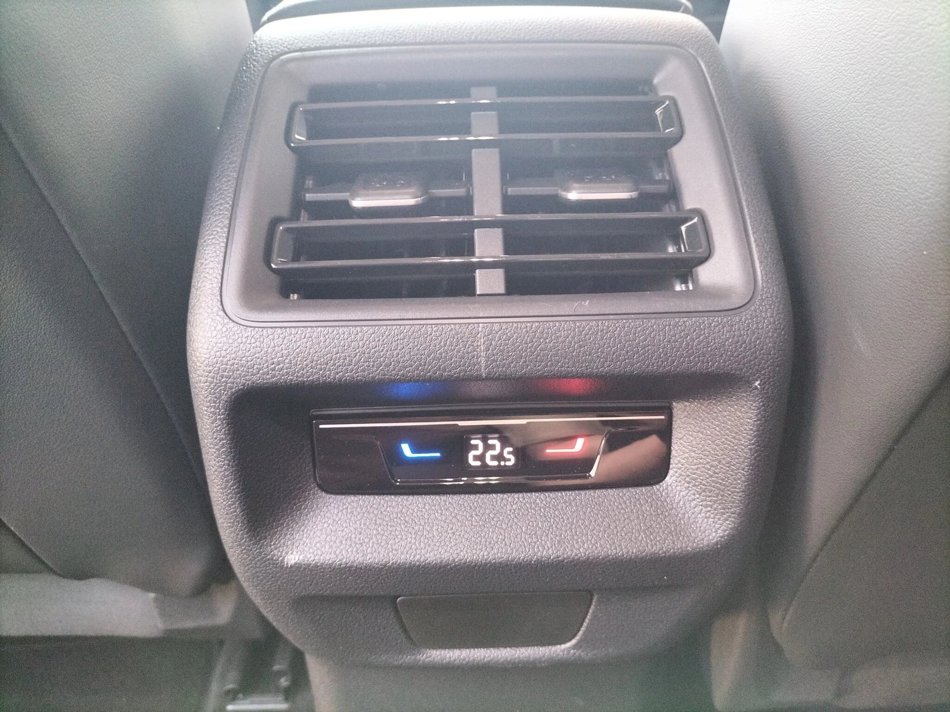 VW Tiguan Advanced 2.0 TDI DSG 4Motion - Samsaru's Car Outlet