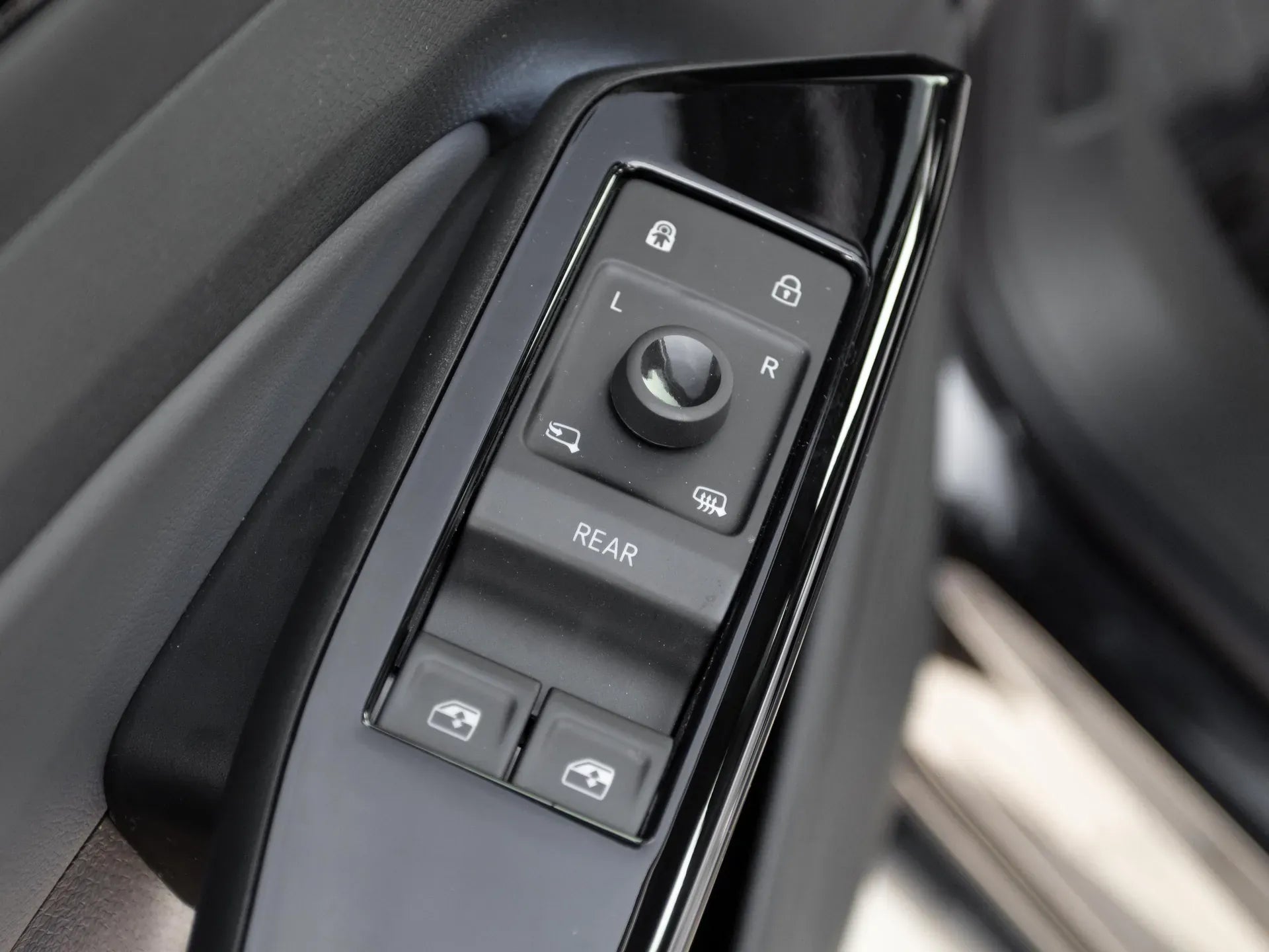 VW ID 4 Pro Performance - Samsaru's Car Outlet