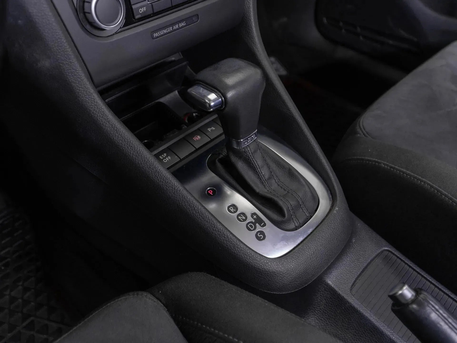 Volkswagen Golf 1.4 Benzina 122 CP Alb - Samsaru's Car Outlet